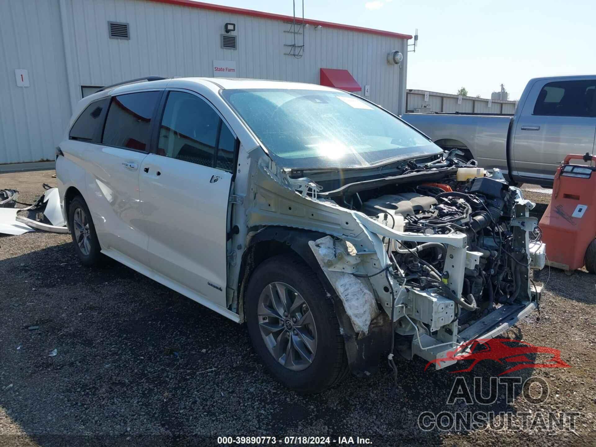 TOYOTA SIENNA 2021 - 5TDJSKFC6MS032224