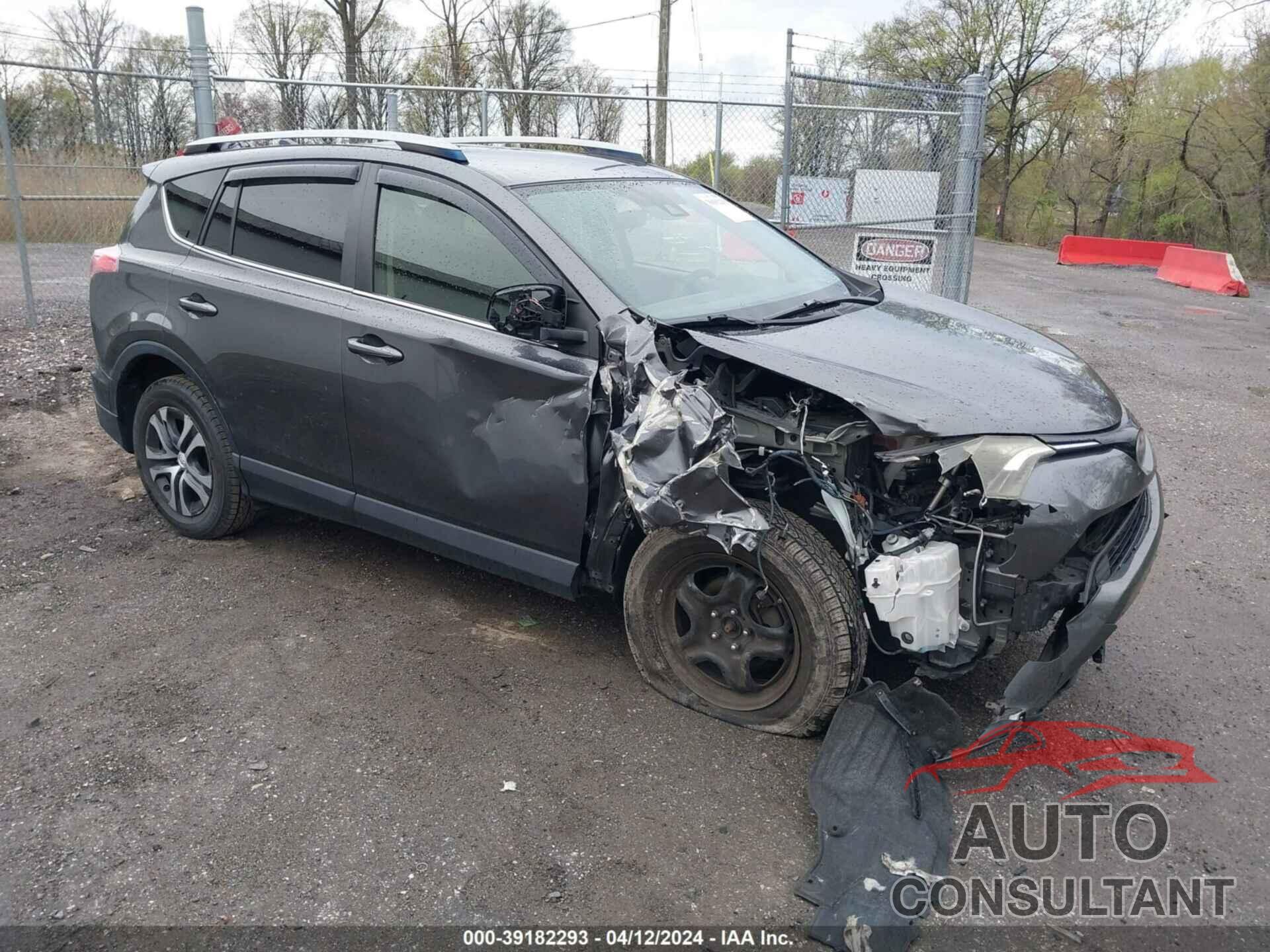 TOYOTA RAV4 2017 - JTMBFREV7HJ151035