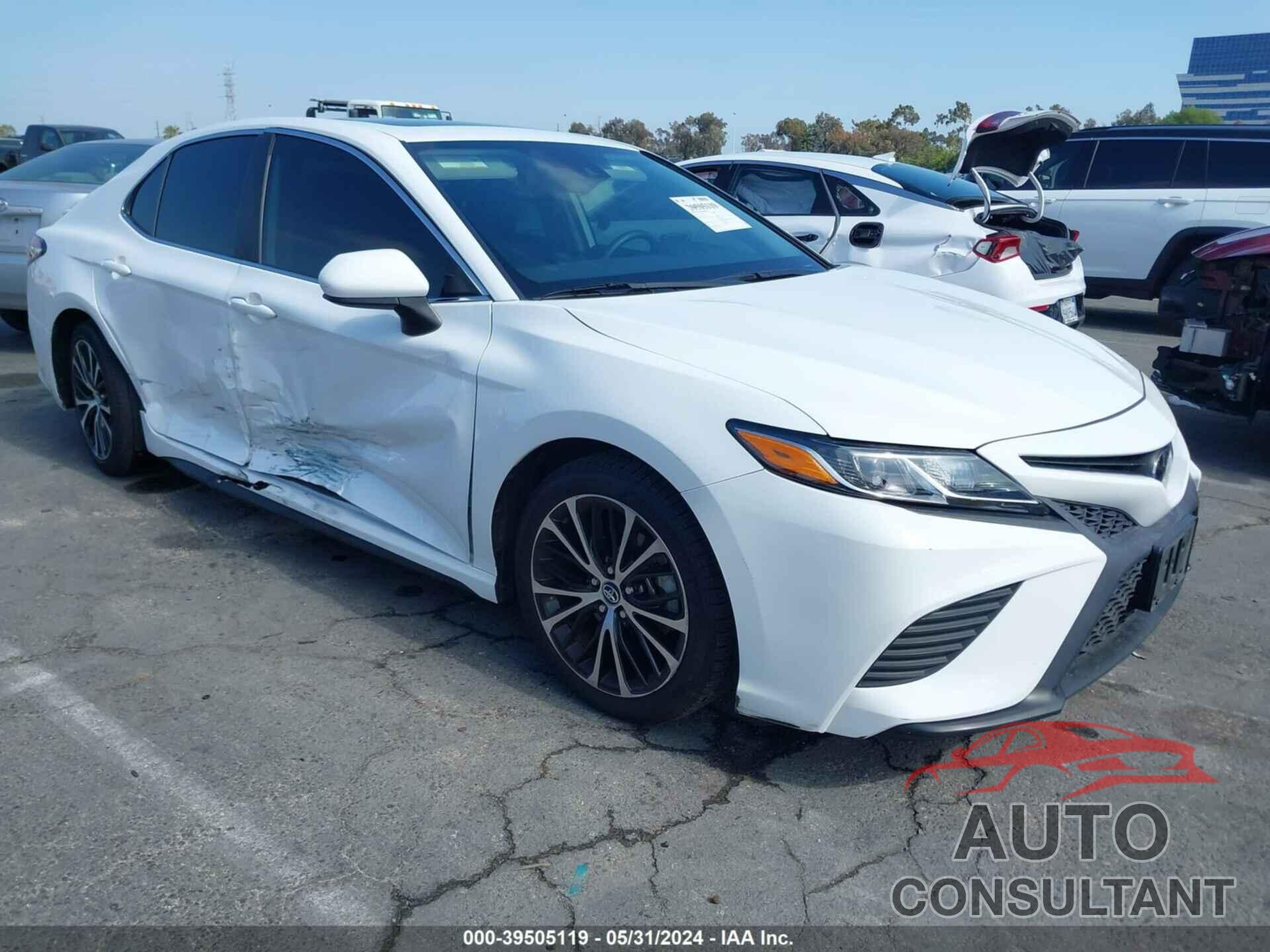 TOYOTA CAMRY 2020 - 4T1G11AK2LU341362