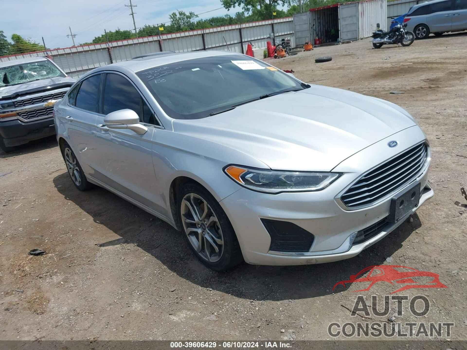 FORD FUSION 2019 - 3FA6P0CD0KR233776