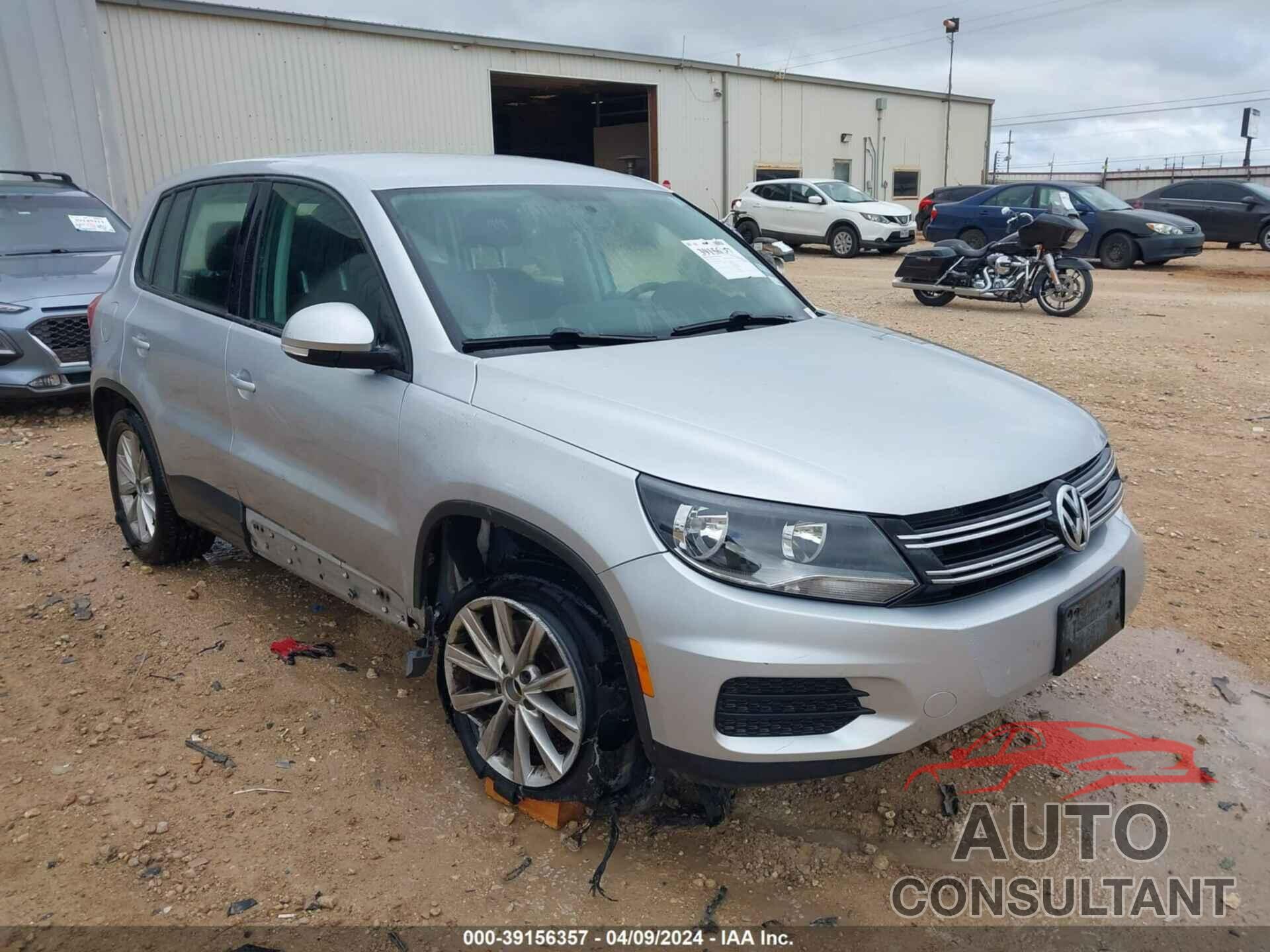 VOLKSWAGEN TIGUAN LIMITED 2018 - WVGBV7AX0JK000595