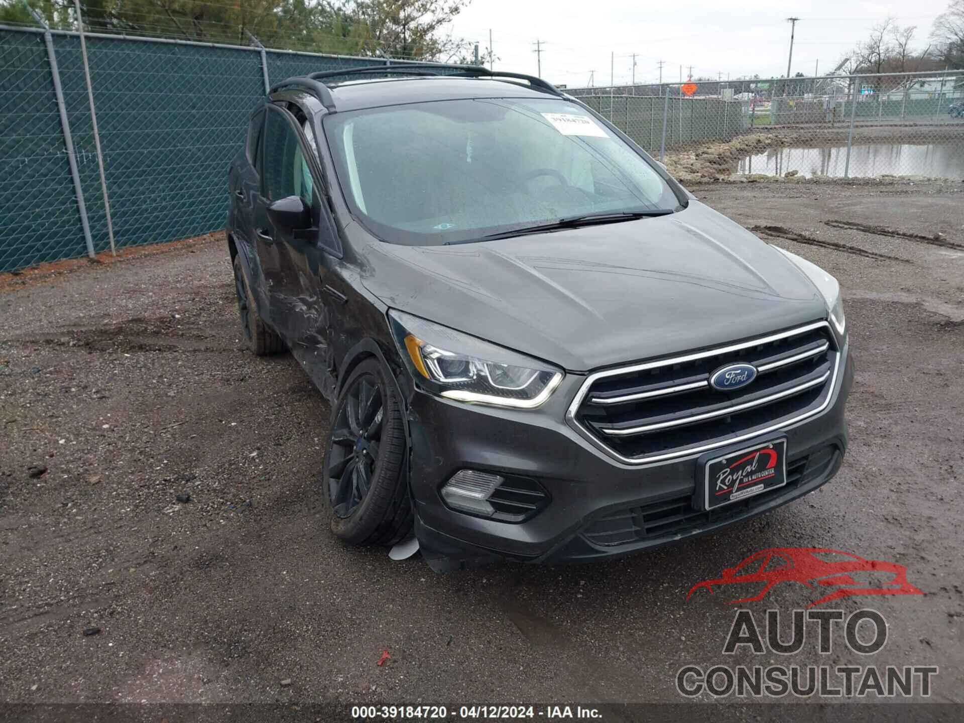 FORD ESCAPE 2017 - 1FMCU9G95HUD00062