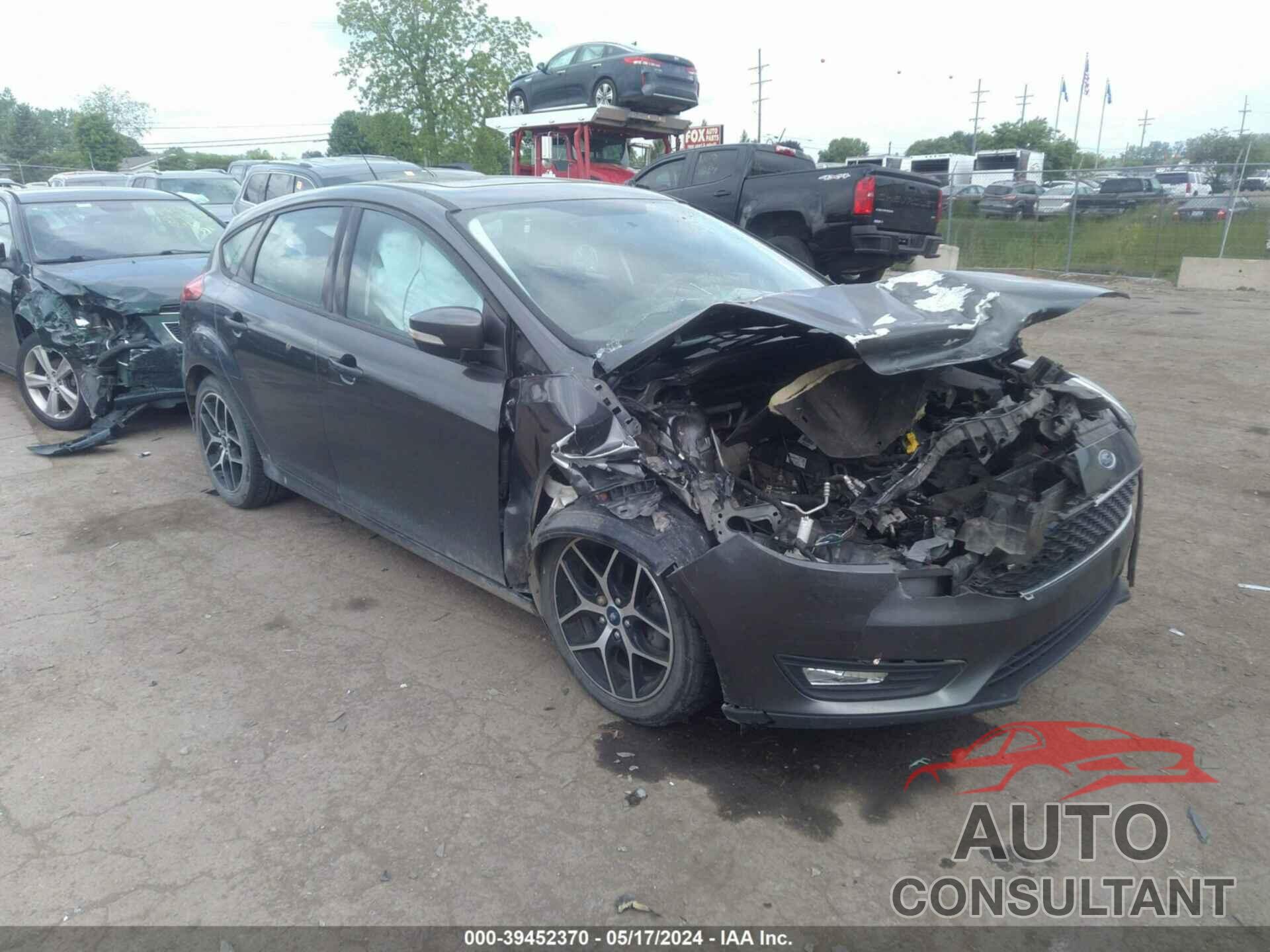 FORD FOCUS 2018 - 1FADP3M26JL310895