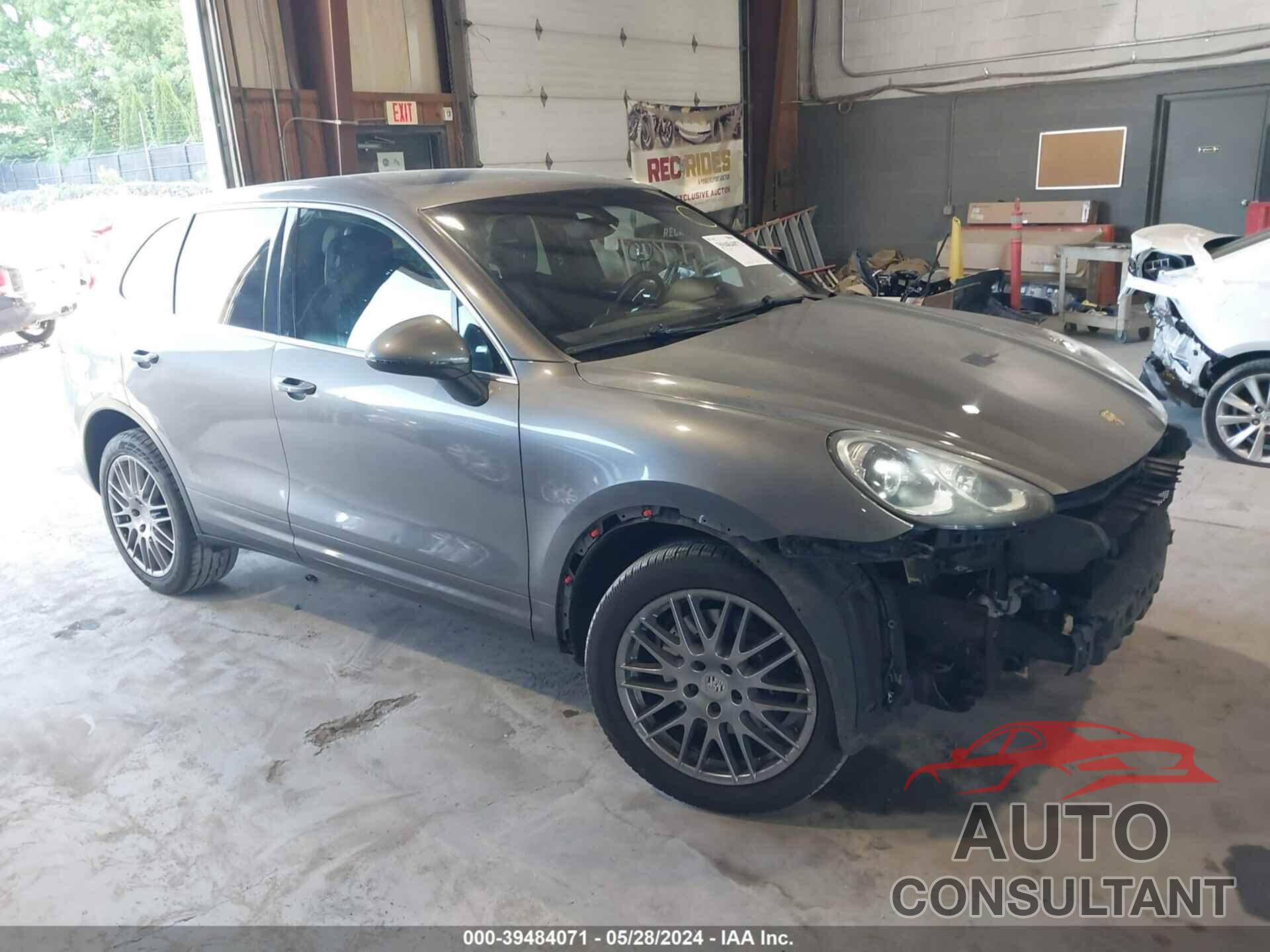 PORSCHE CAYENNE 2016 - WP1AA2A23GKA15781