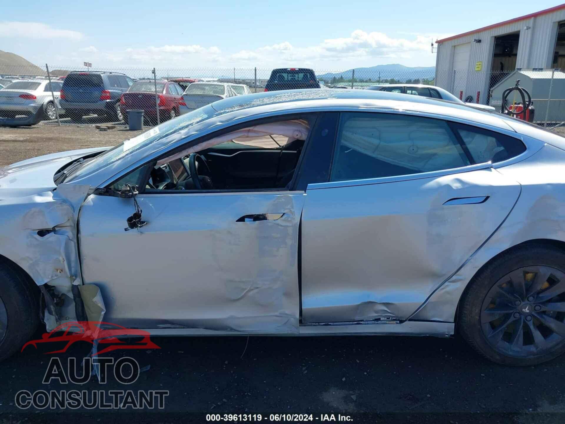 TESLA MODEL S 2018 - 5YJSA1E28JF250515