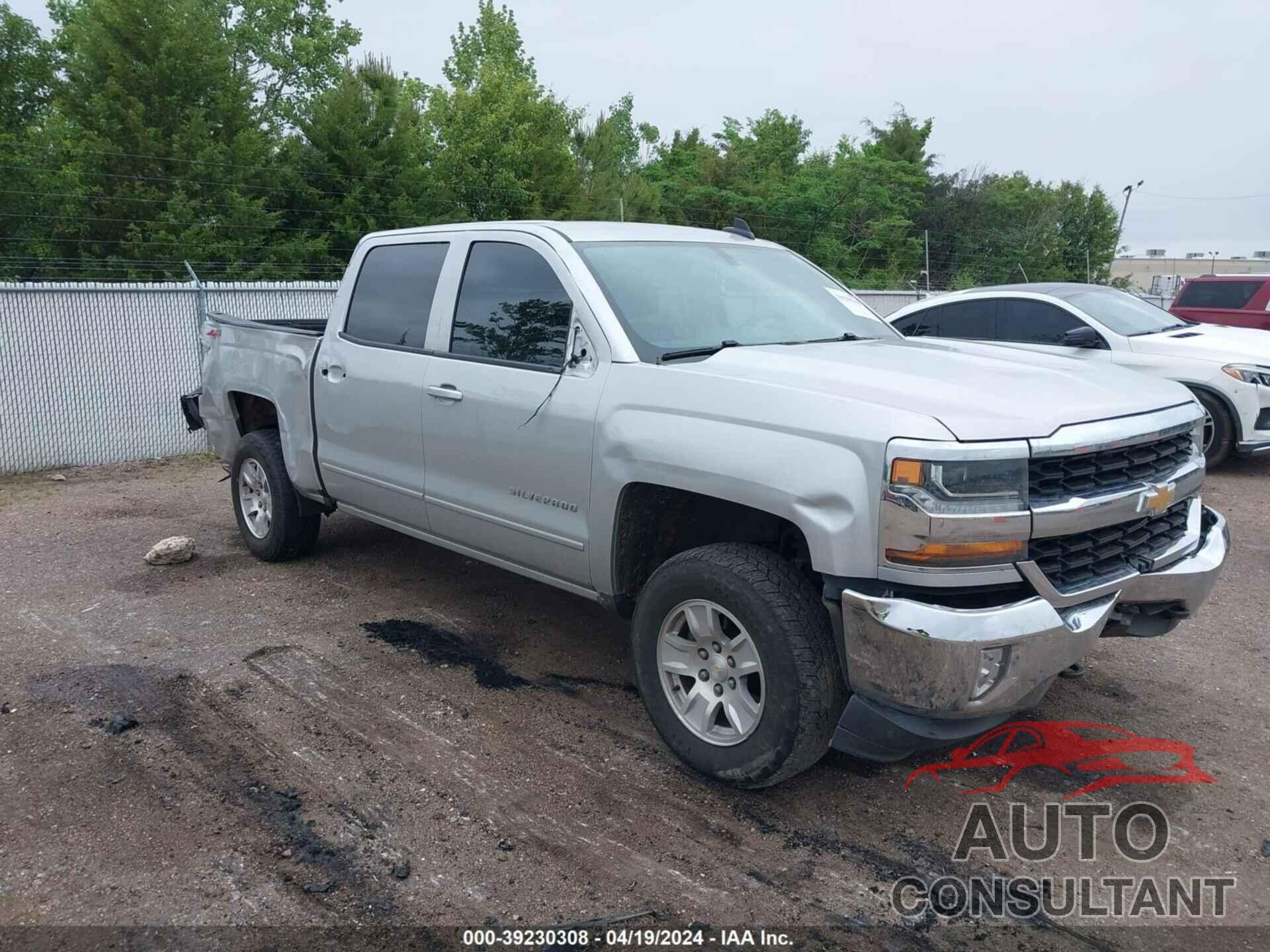 CHEVROLET SILVERADO 1500 2018 - 3GCUKREH0JG304716