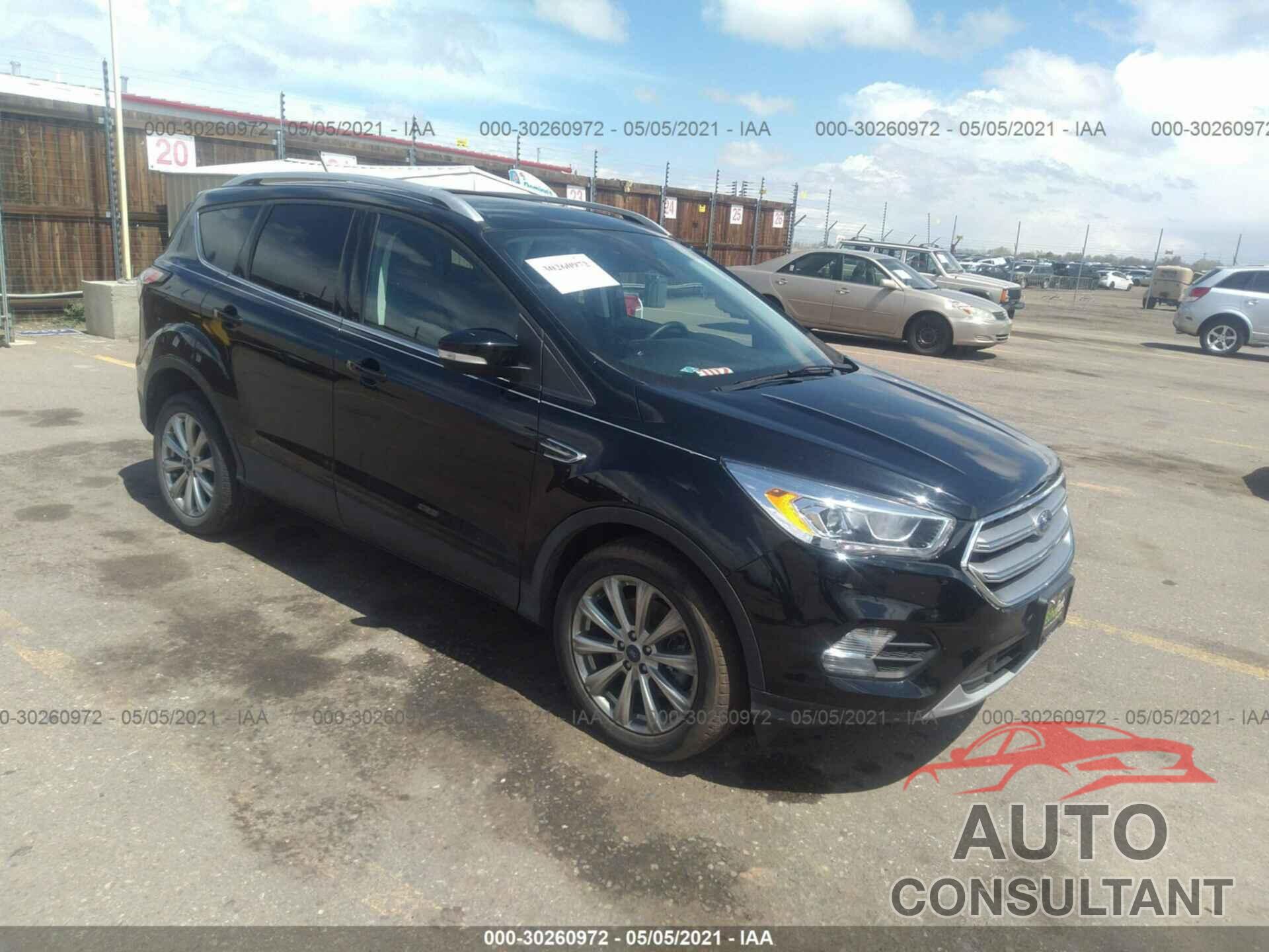 FORD ESCAPE 2017 - 1FMCU9J96HUD90640