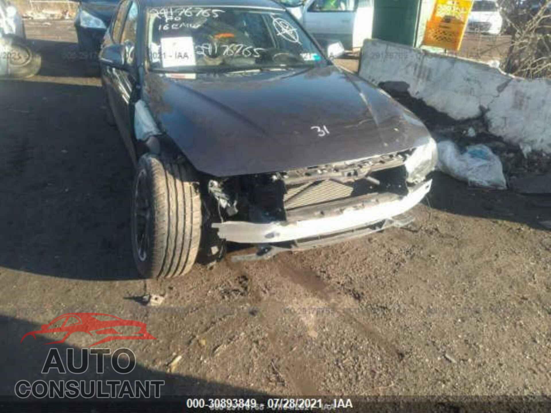 BMW 3 SERIES 2016 - WBA8E5G50GNU19835
