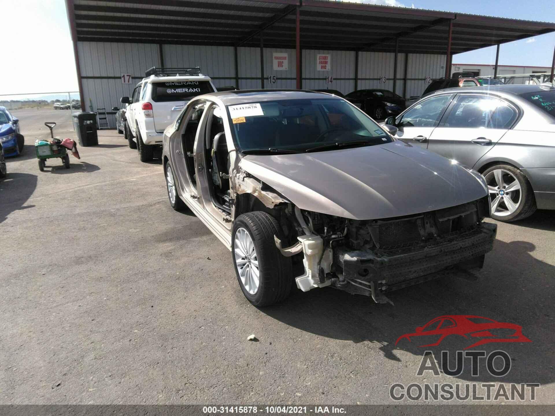 VOLKSWAGEN PASSAT 2016 - 1VWBT7A36GC022785
