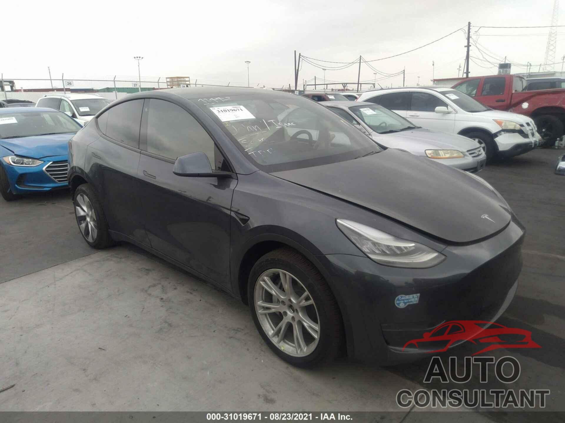 TESLA MODEL Y 2020 - 5YJYGDEE9LF050475