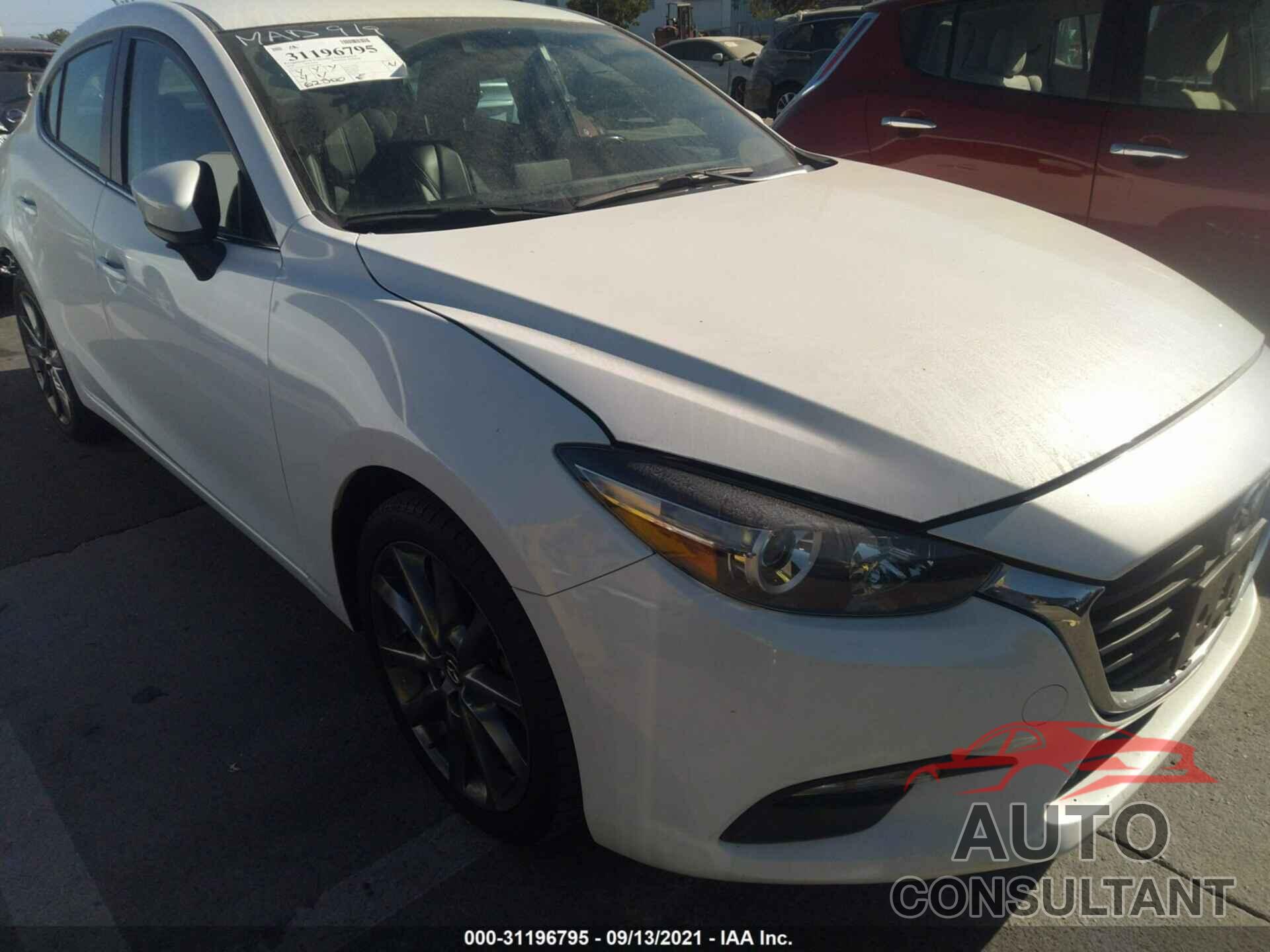 MAZDA MAZDA3 4-DOOR 2018 - 3MZBN1V32JM202997