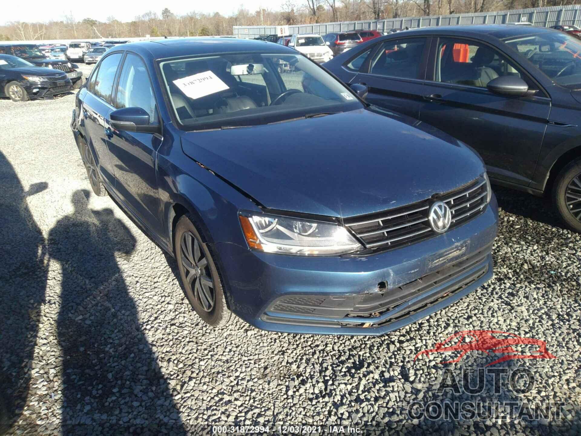 VOLKSWAGEN JETTA 2018 - 3VWDB7AJXJM262843