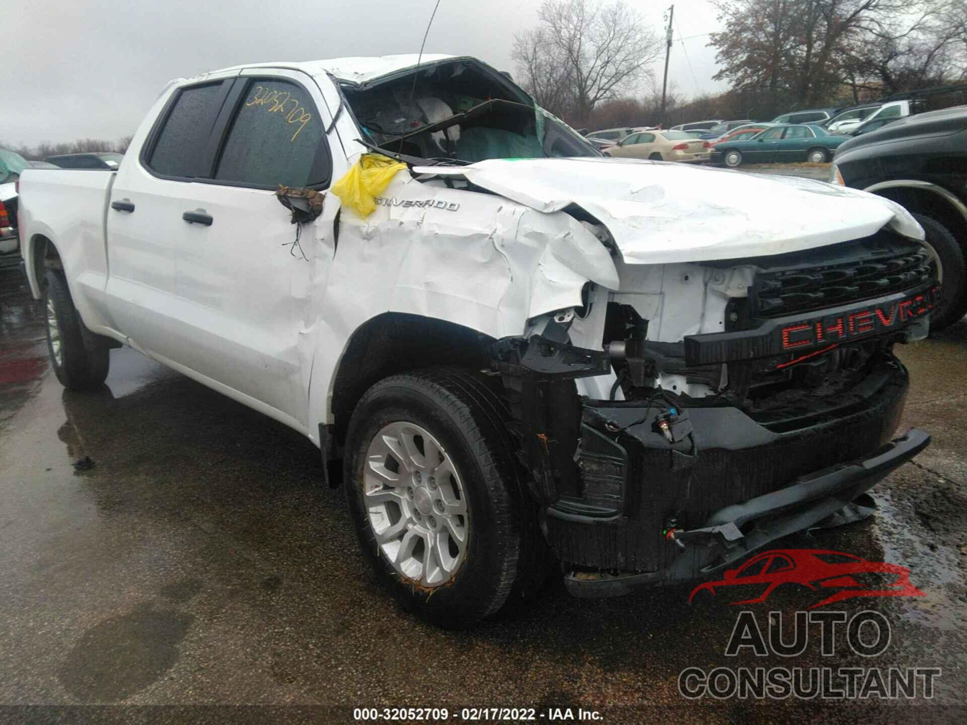 CHEVROLET SILVERADO 1500 2019 - 1GCRWAEH8KZ258100