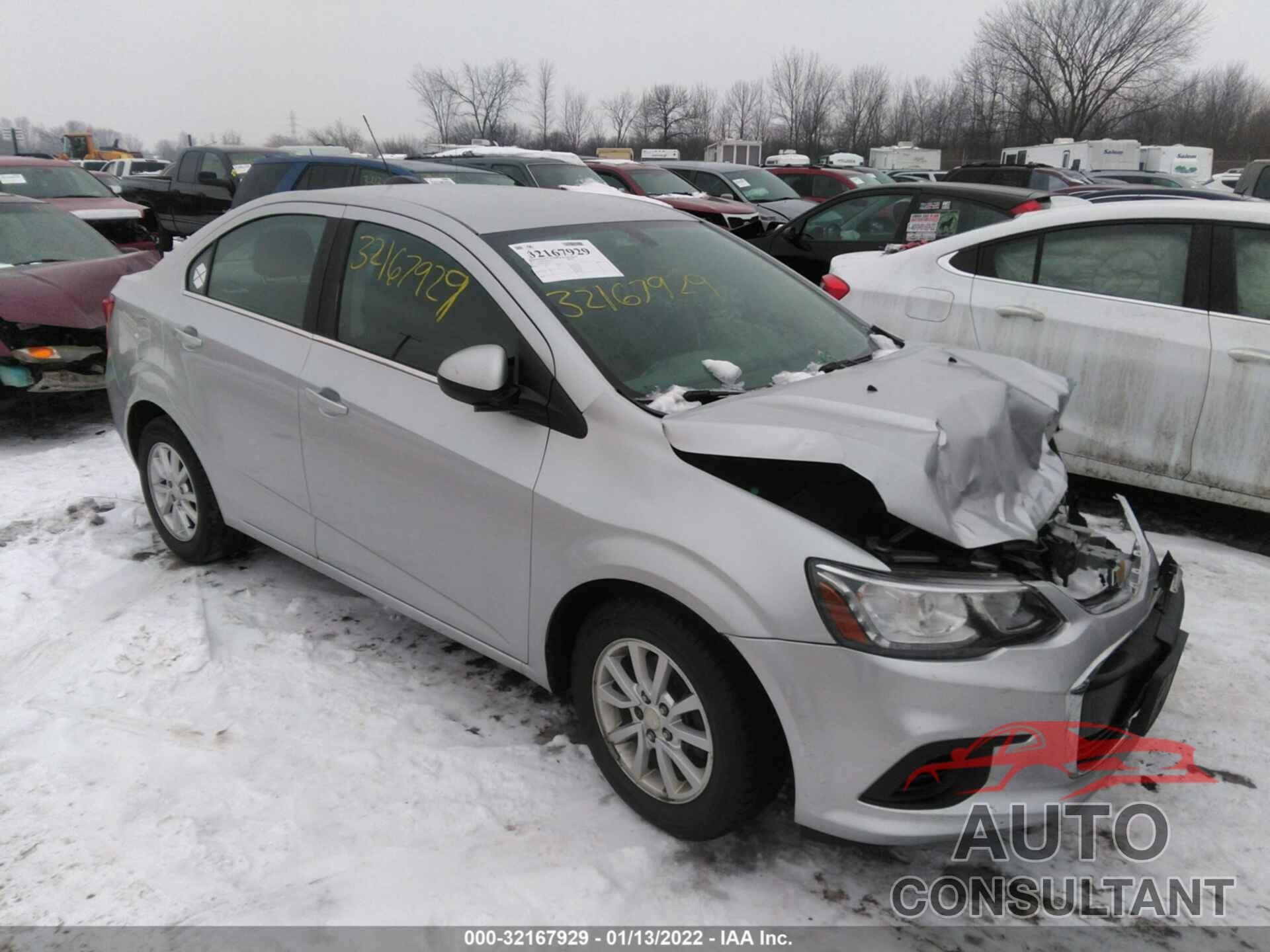 CHEVROLET SONIC 2017 - 1G1JD5SH1H4101277