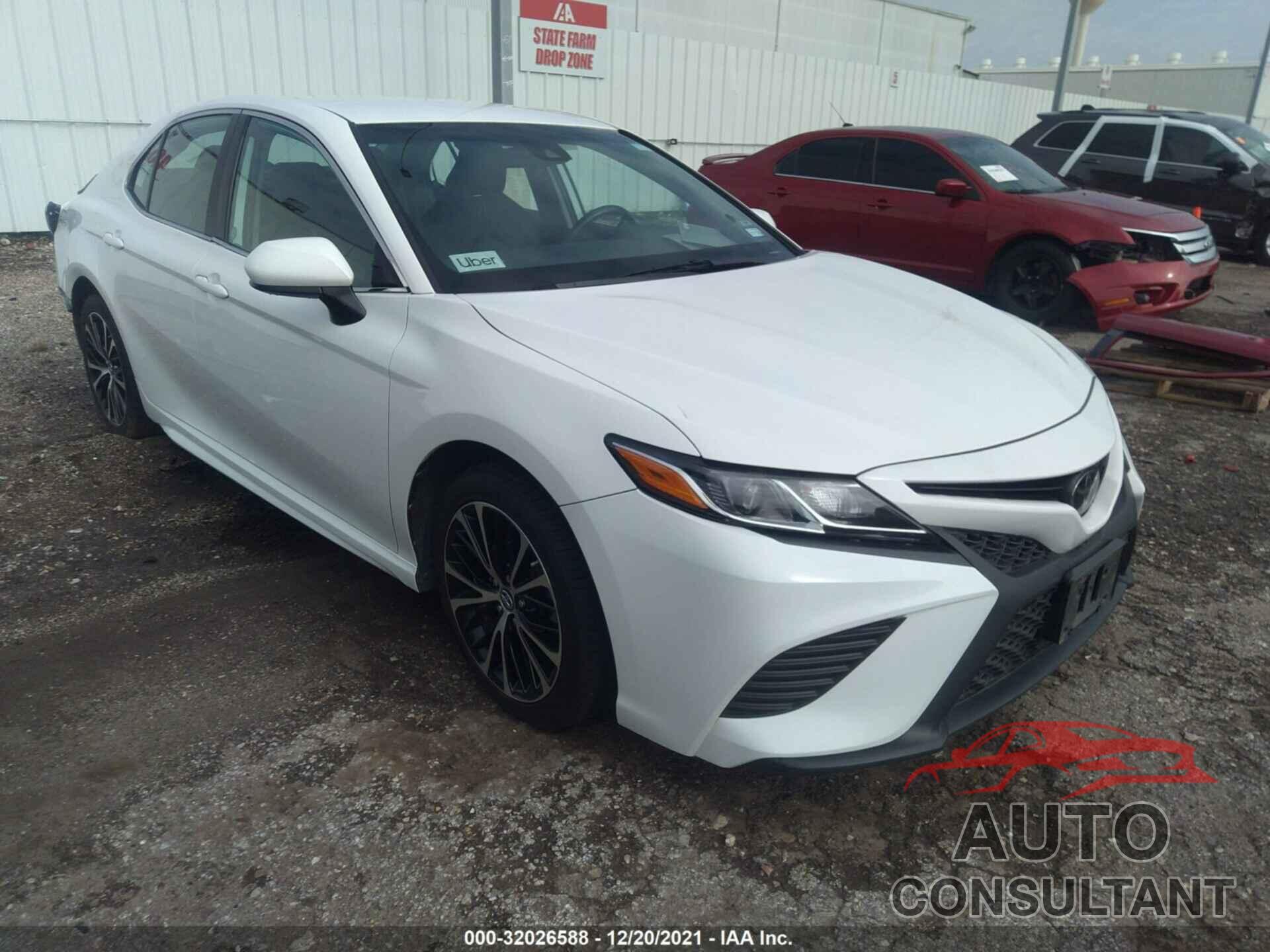 TOYOTA CAMRY 2020 - 4T1G11AK7LU330793
