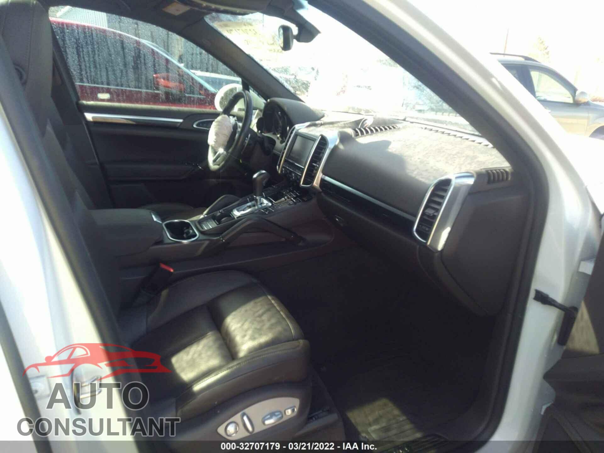 PORSCHE CAYENNE 2016 - WP1AA2A26GLA10794