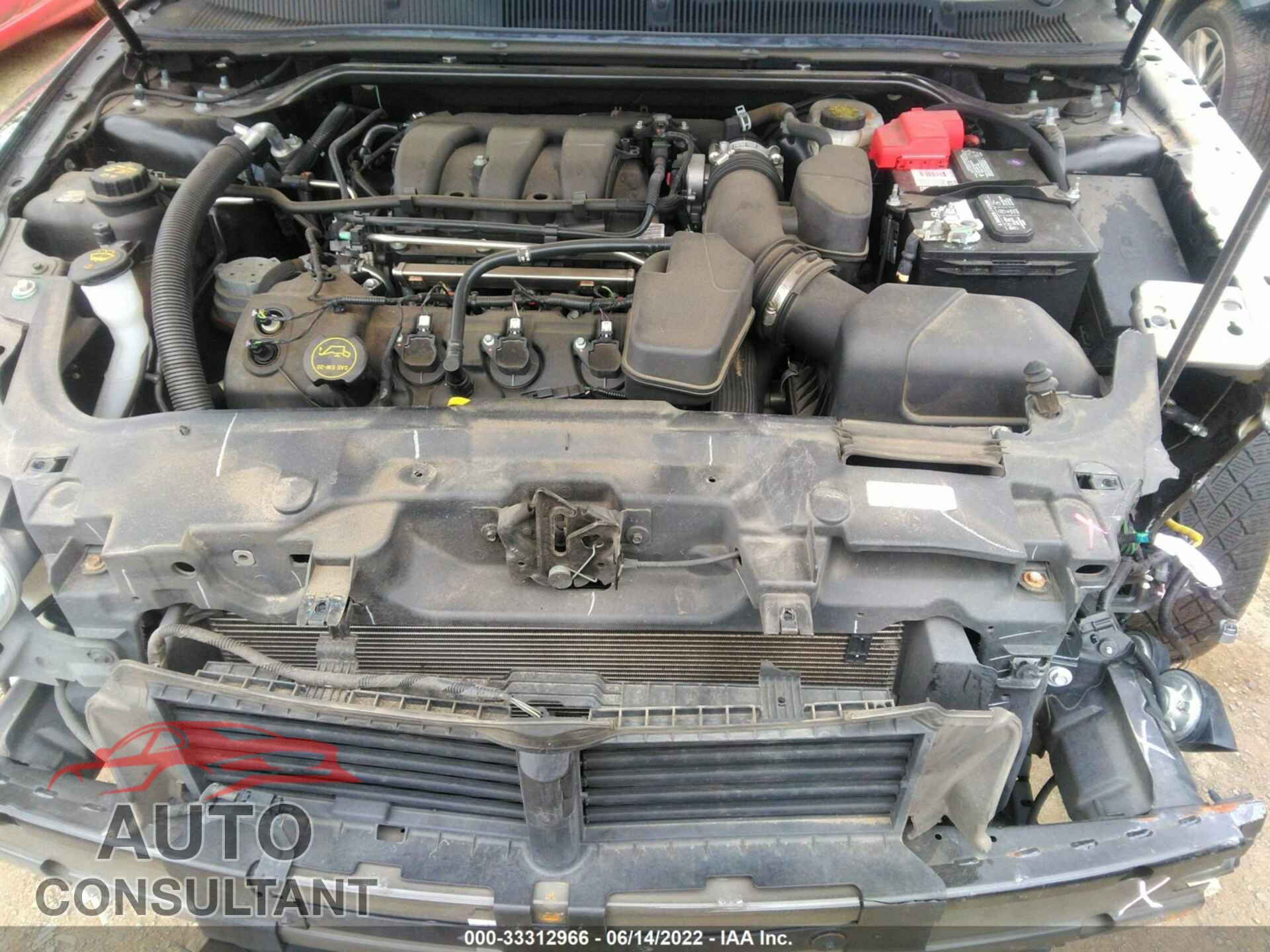 FORD TAURUS 2018 - 1FAHP2F82JG112840