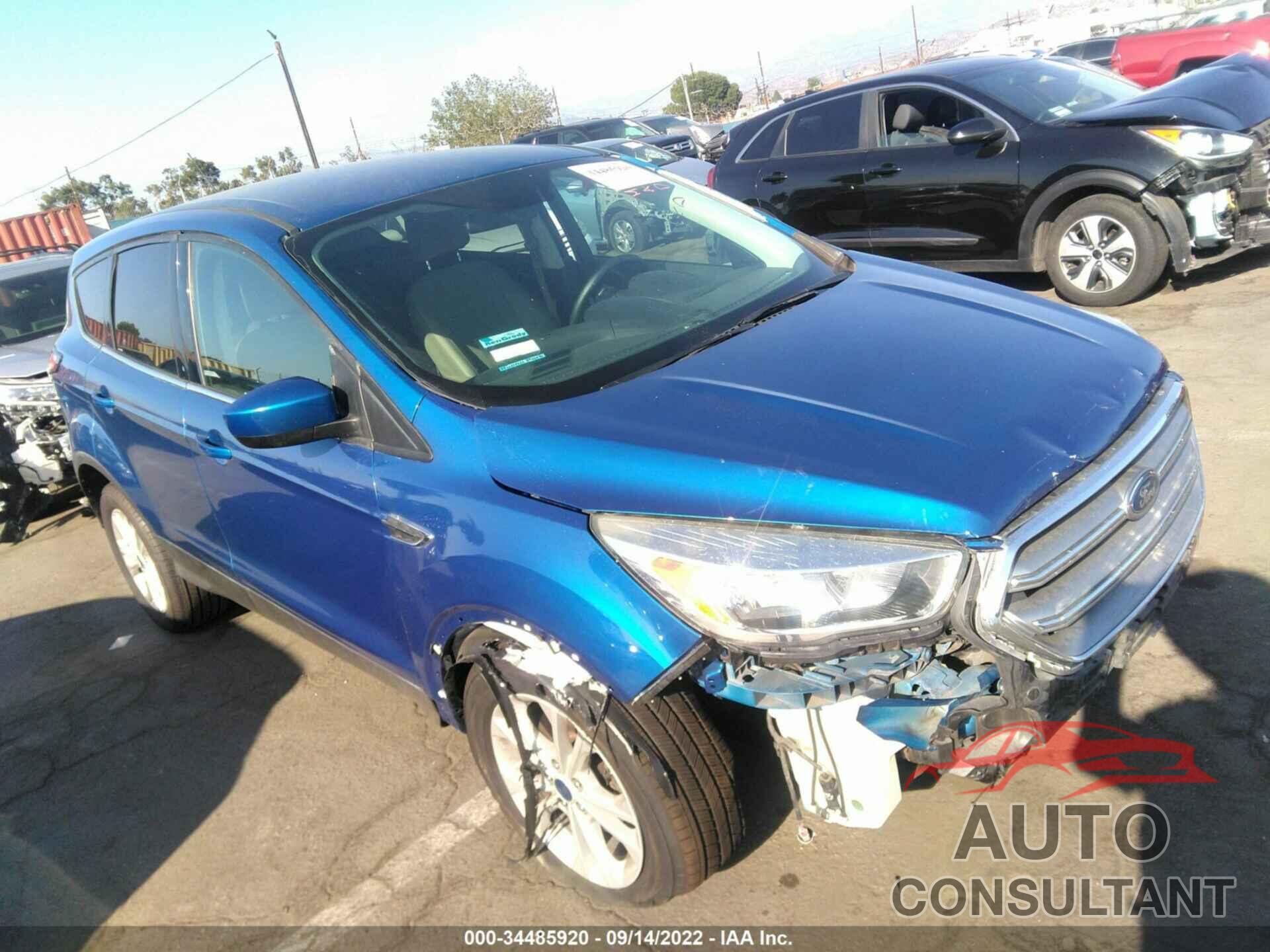 FORD ESCAPE 2017 - 1FMCU0G98HUC89117