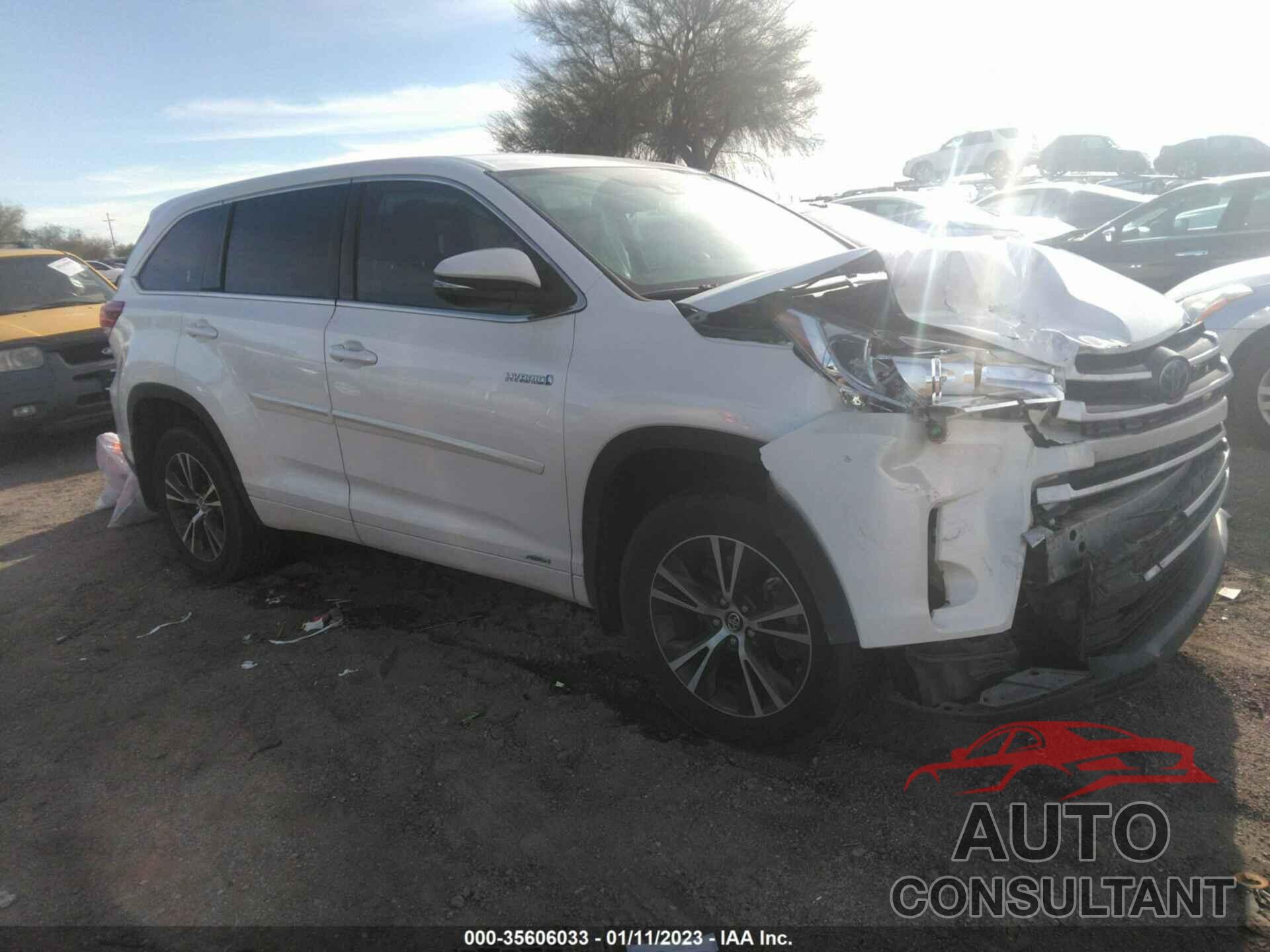 TOYOTA HIGHLANDER 2018 - 5TDBGRFH2JS045736