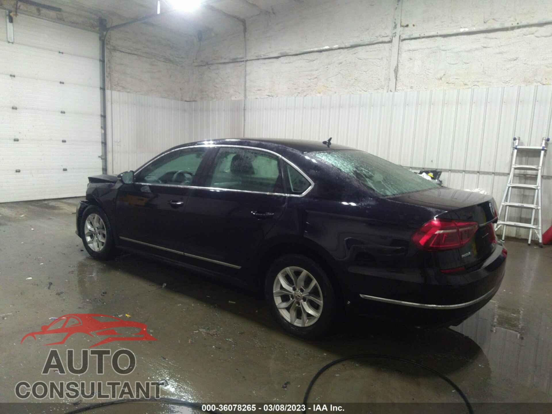 VOLKSWAGEN PASSAT 2017 - 1VWAT7A38HC006519