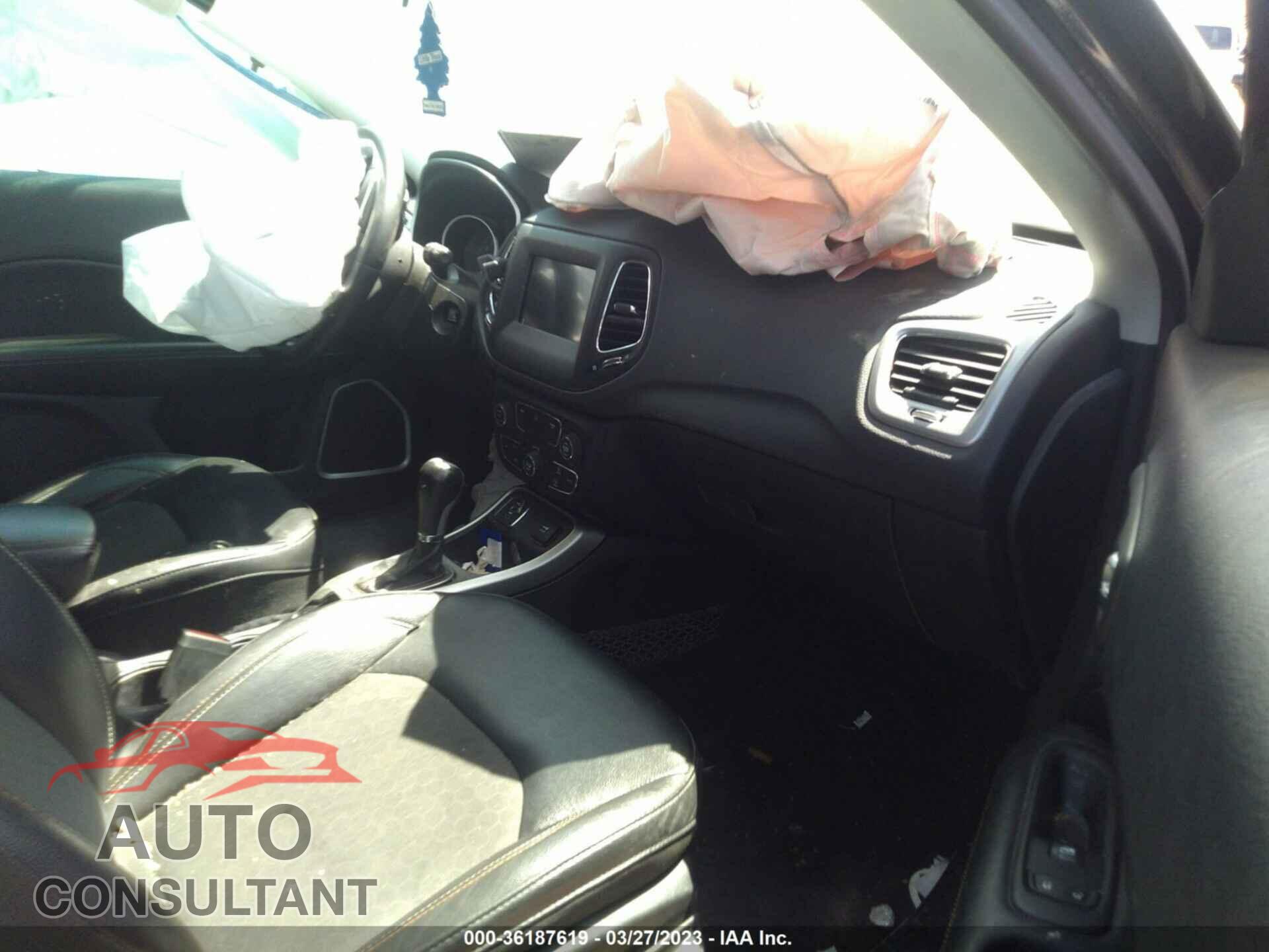 JEEP COMPASS 2019 - 3C4NJCBB0KT652092
