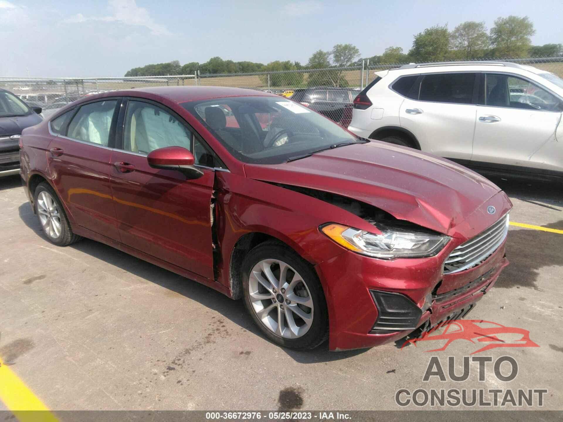 FORD FUSION HYBRID 2019 - 3FA6P0LU7KR221088