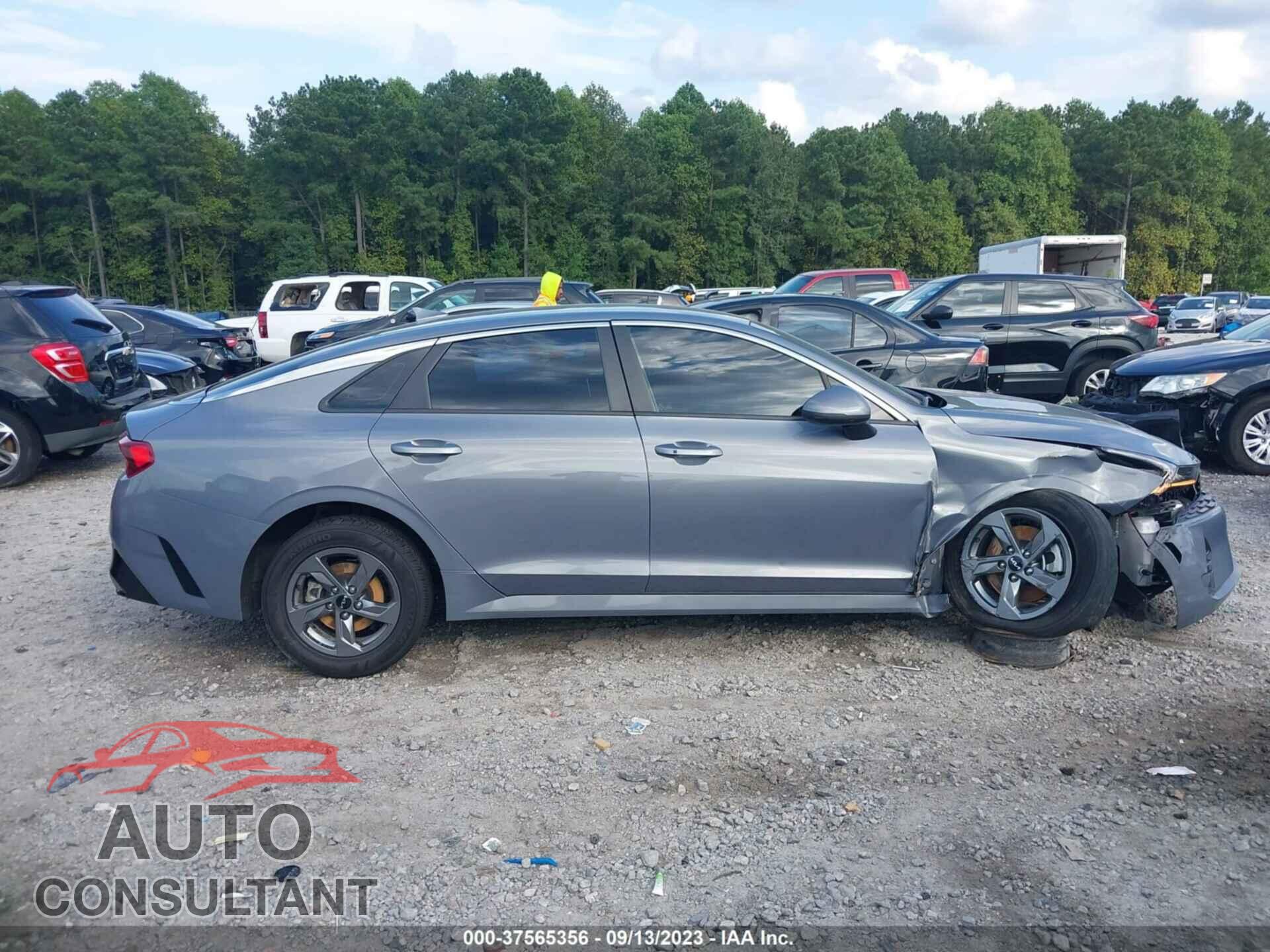 KIA K5 2022 - 5XXG14J29NG088409