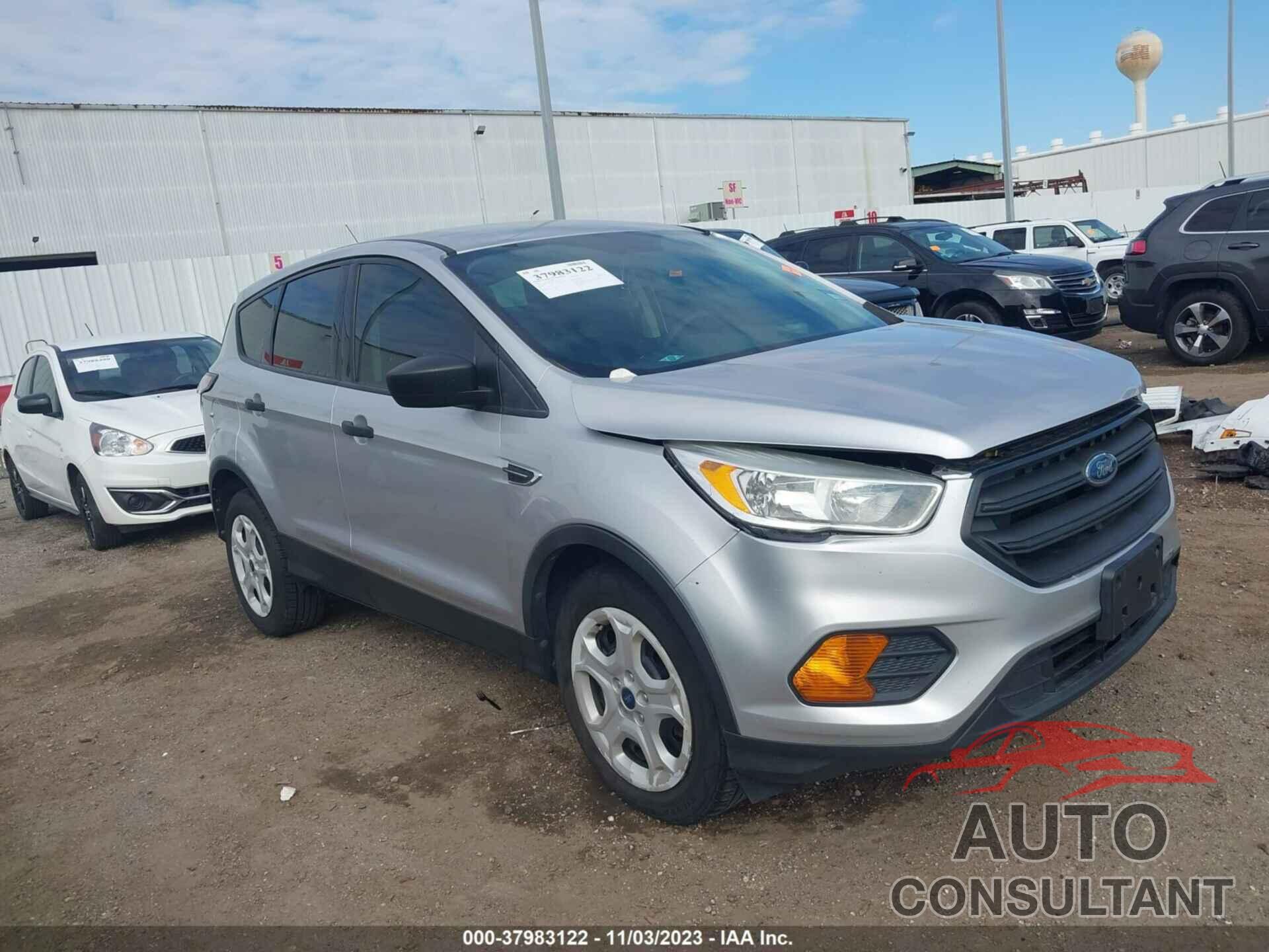 FORD ESCAPE 2017 - 1FMCU0F77HUC78108