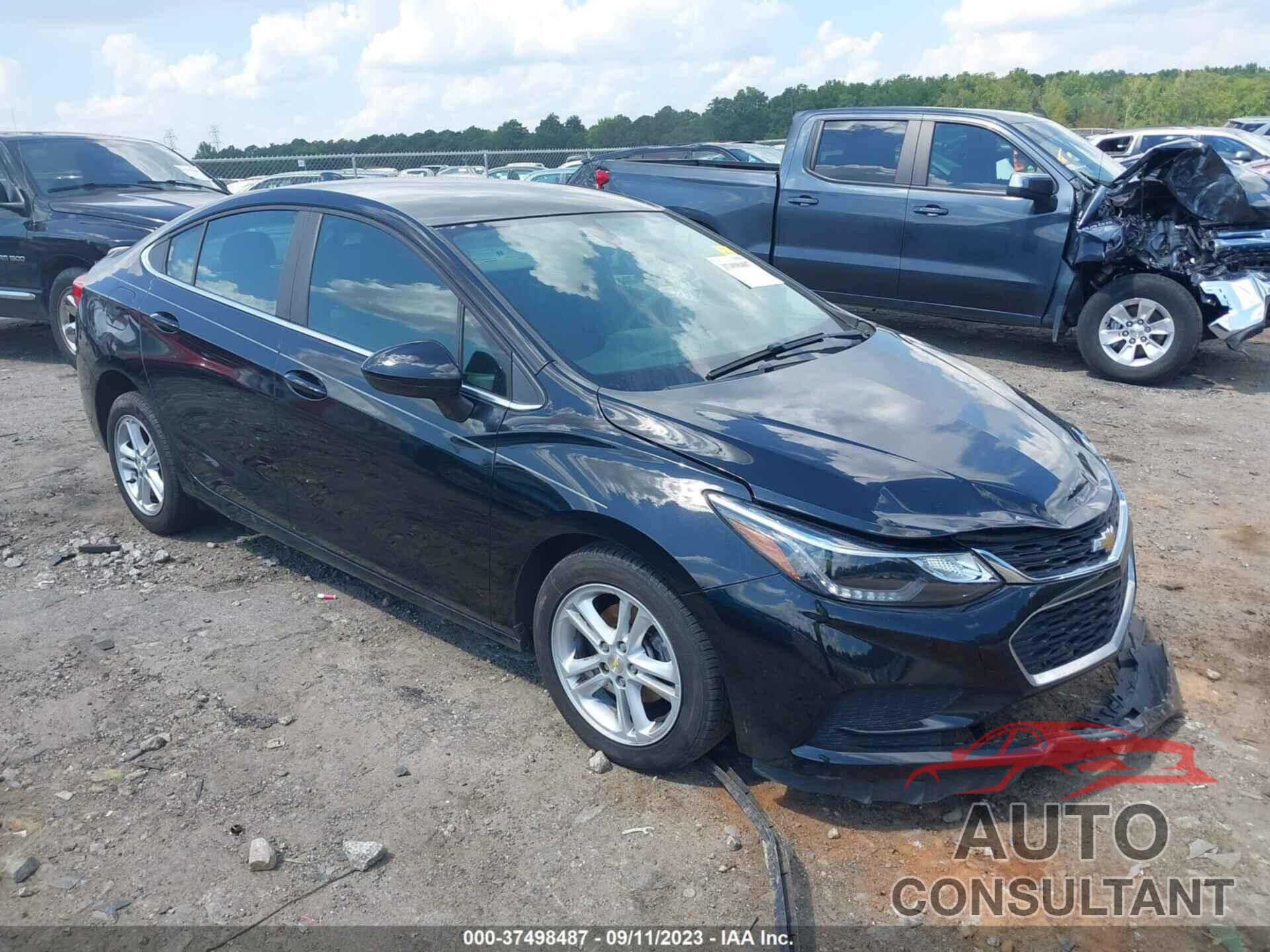 CHEVROLET CRUZE 2018 - 1G1BE5SM9J7186159