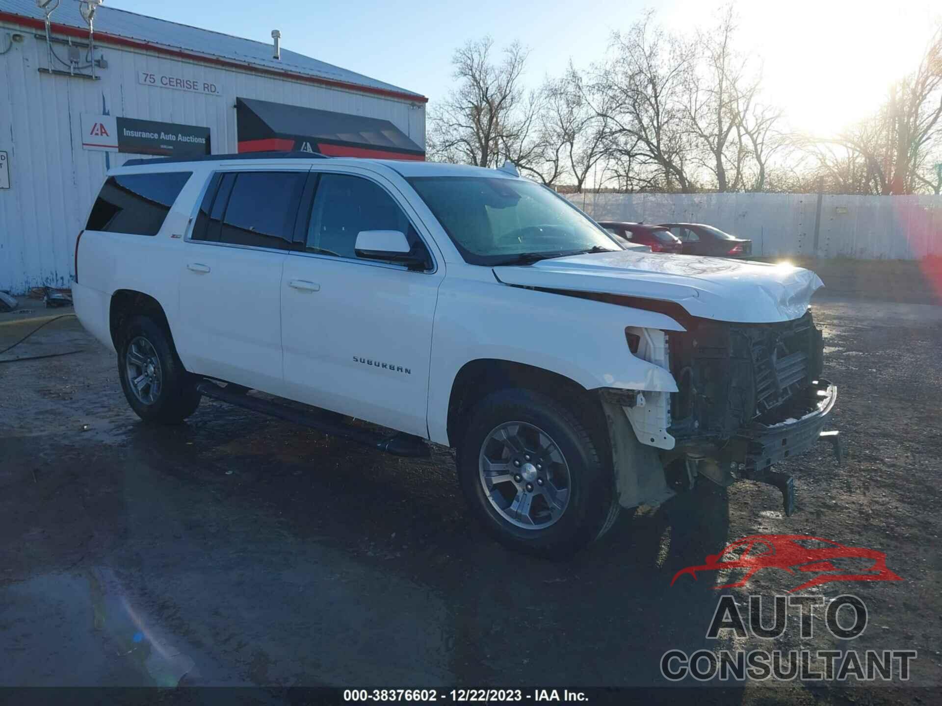 CHEVROLET SUBURBAN 2018 - 1GNSKHKC6JR203164