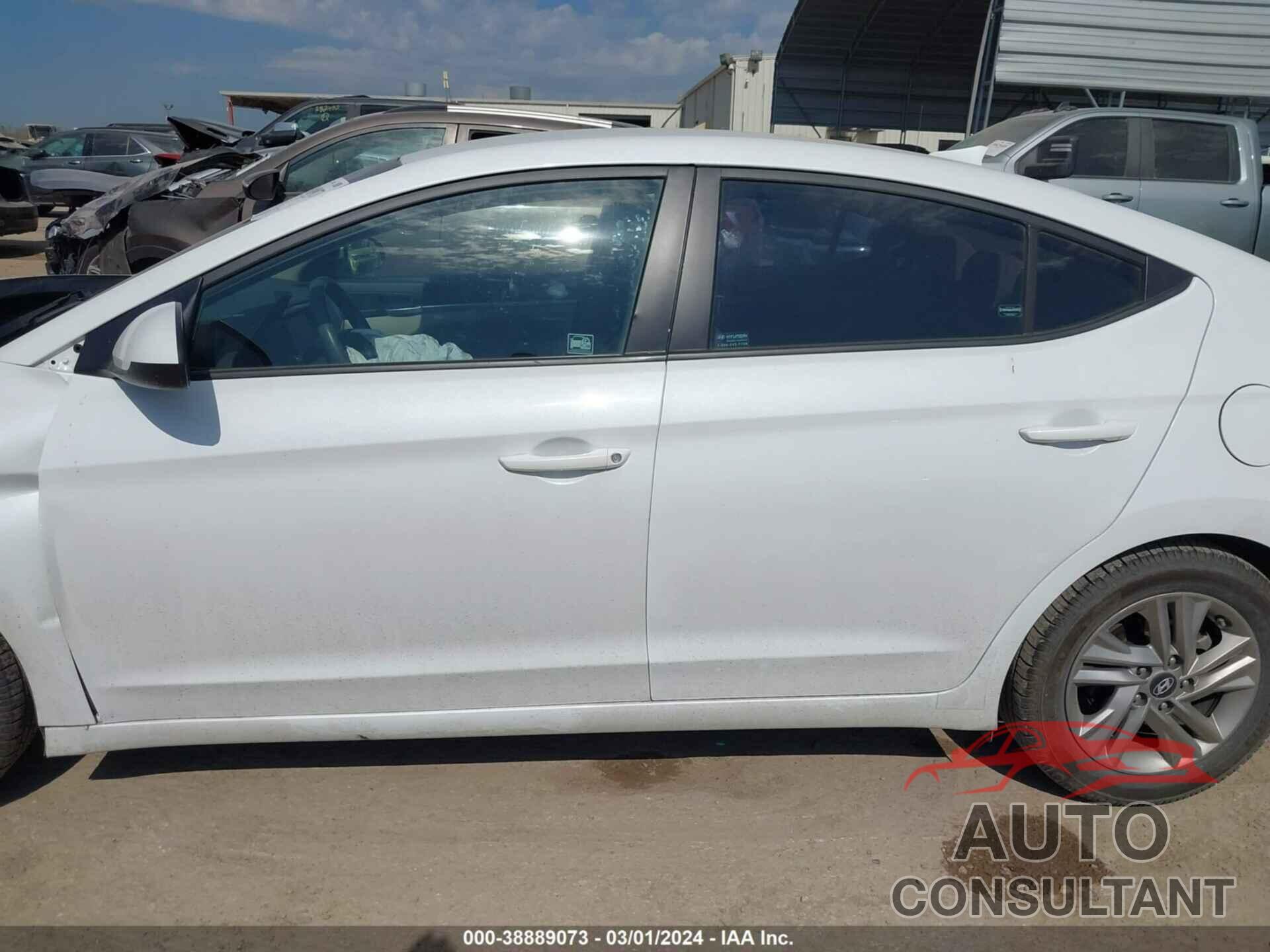 HYUNDAI ELANTRA 2019 - 5NPD84LF7KH480853