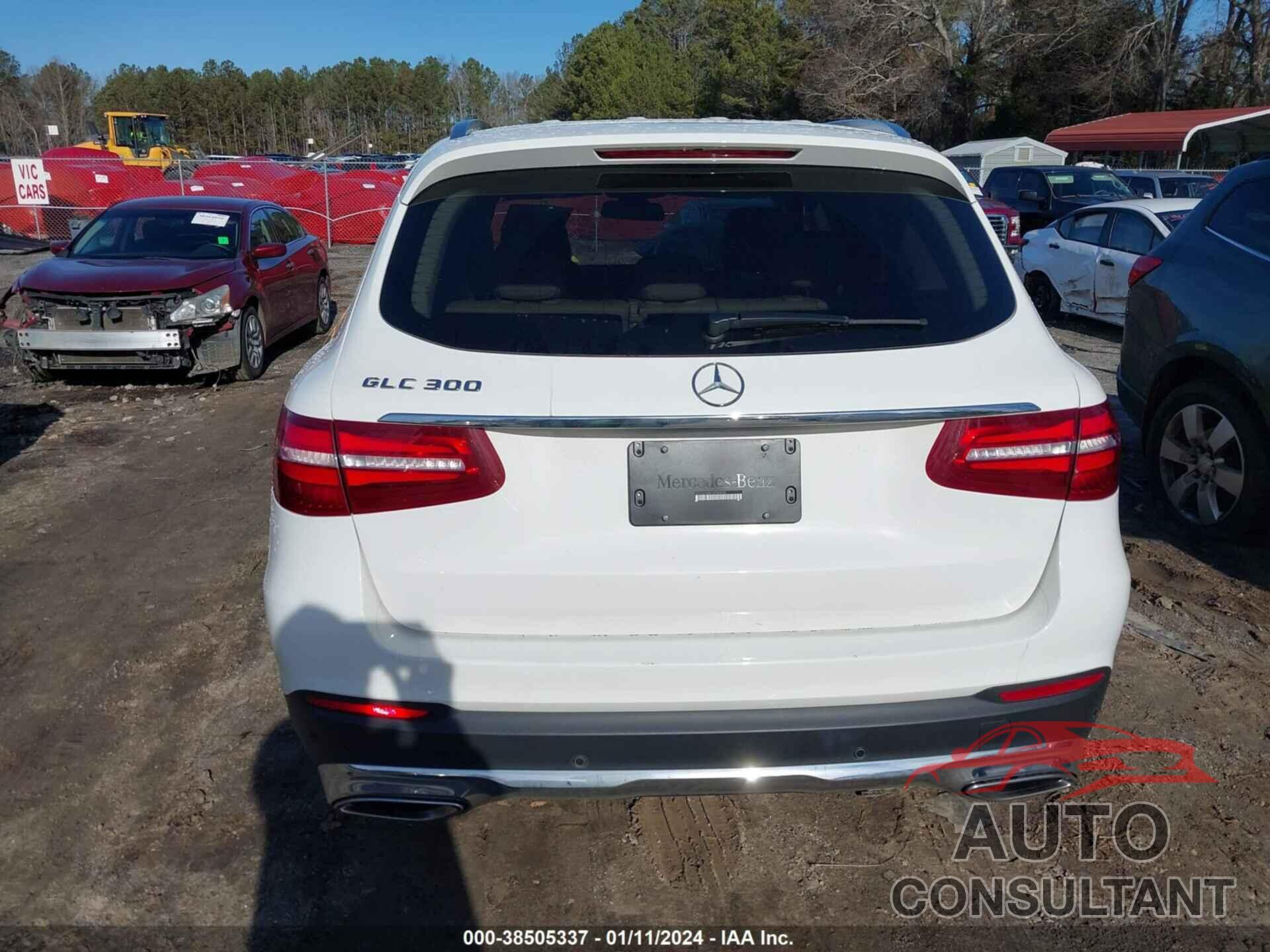 MERCEDES-BENZ GLC 300 2018 - WDC0G4JB6JV093933