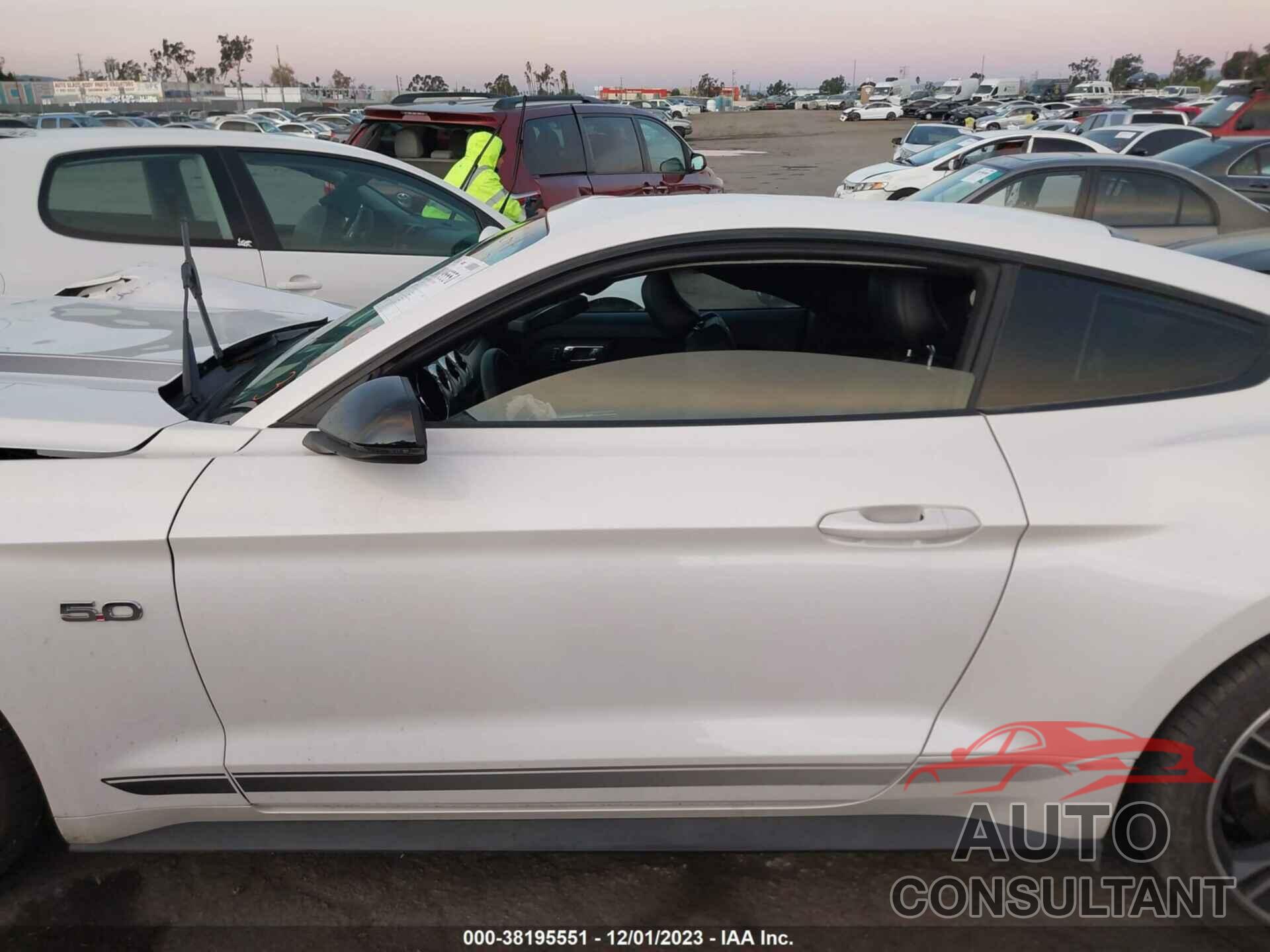 FORD MUSTANG 2017 - 1FA6P8CF5H5272603