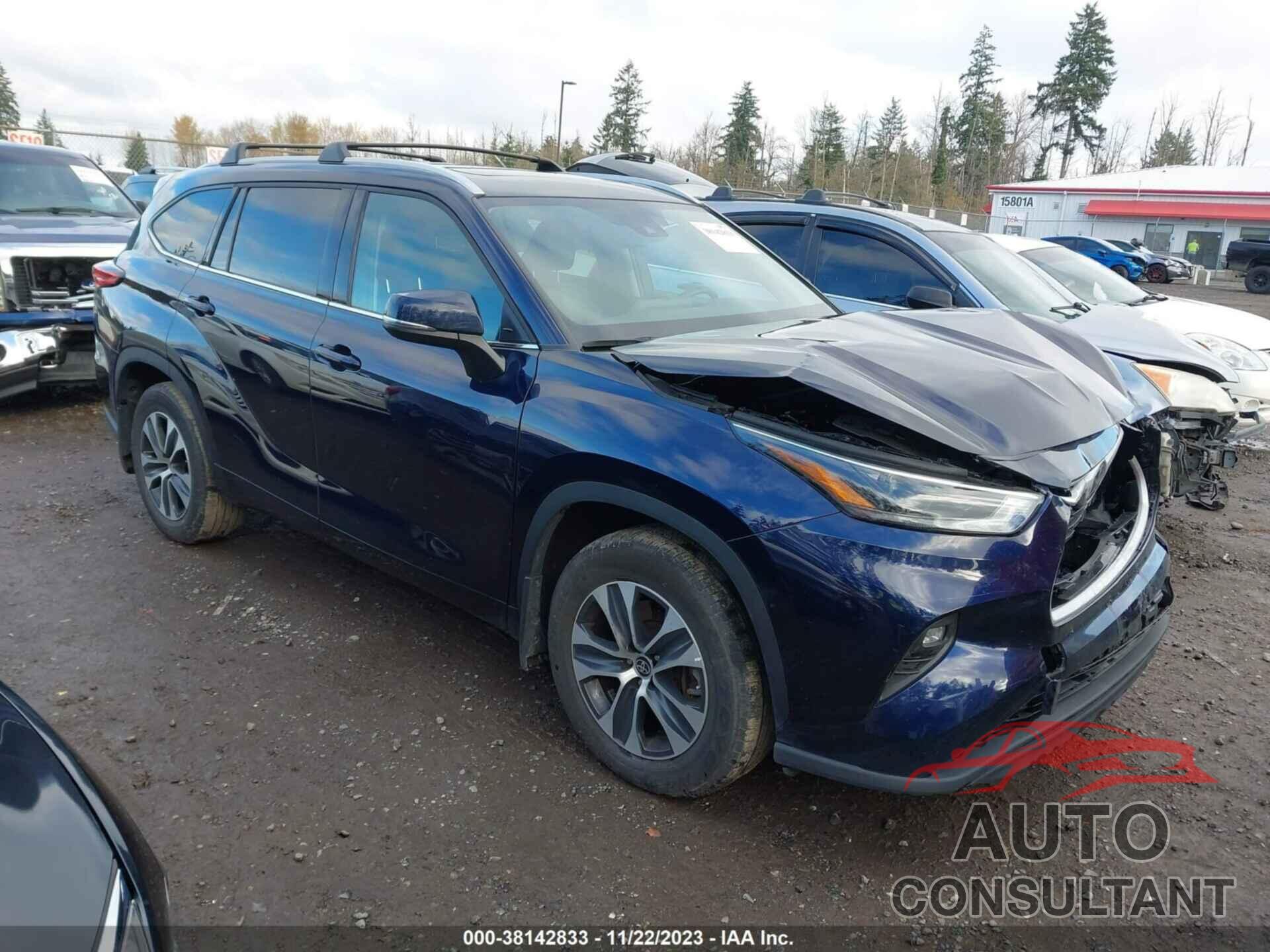 TOYOTA HIGHLANDER 2022 - 5TDHZRBH6NS582819