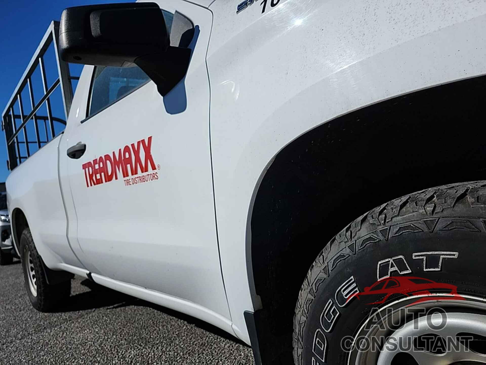 CHEVROLET SILVERADO 1500 2019 - 3GCNWAEH6KG199370