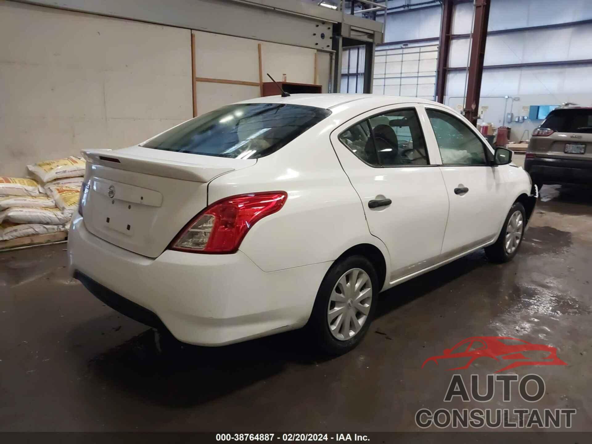 NISSAN VERSA 2018 - 3N1CN7AP5JL800514