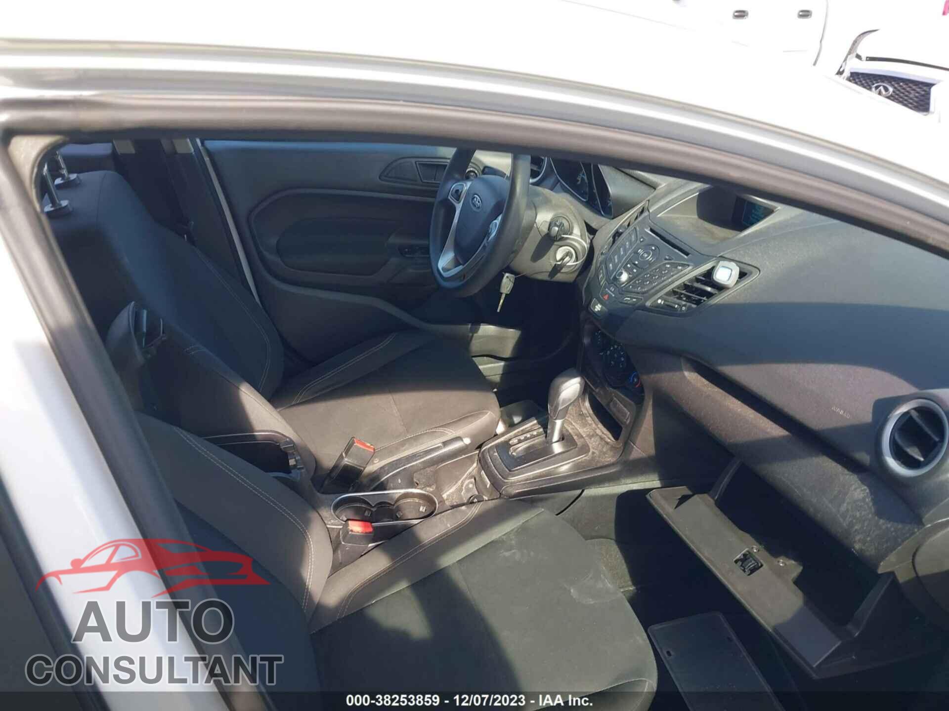 FORD FIESTA 2017 - 3FADP4EJ9HM112882