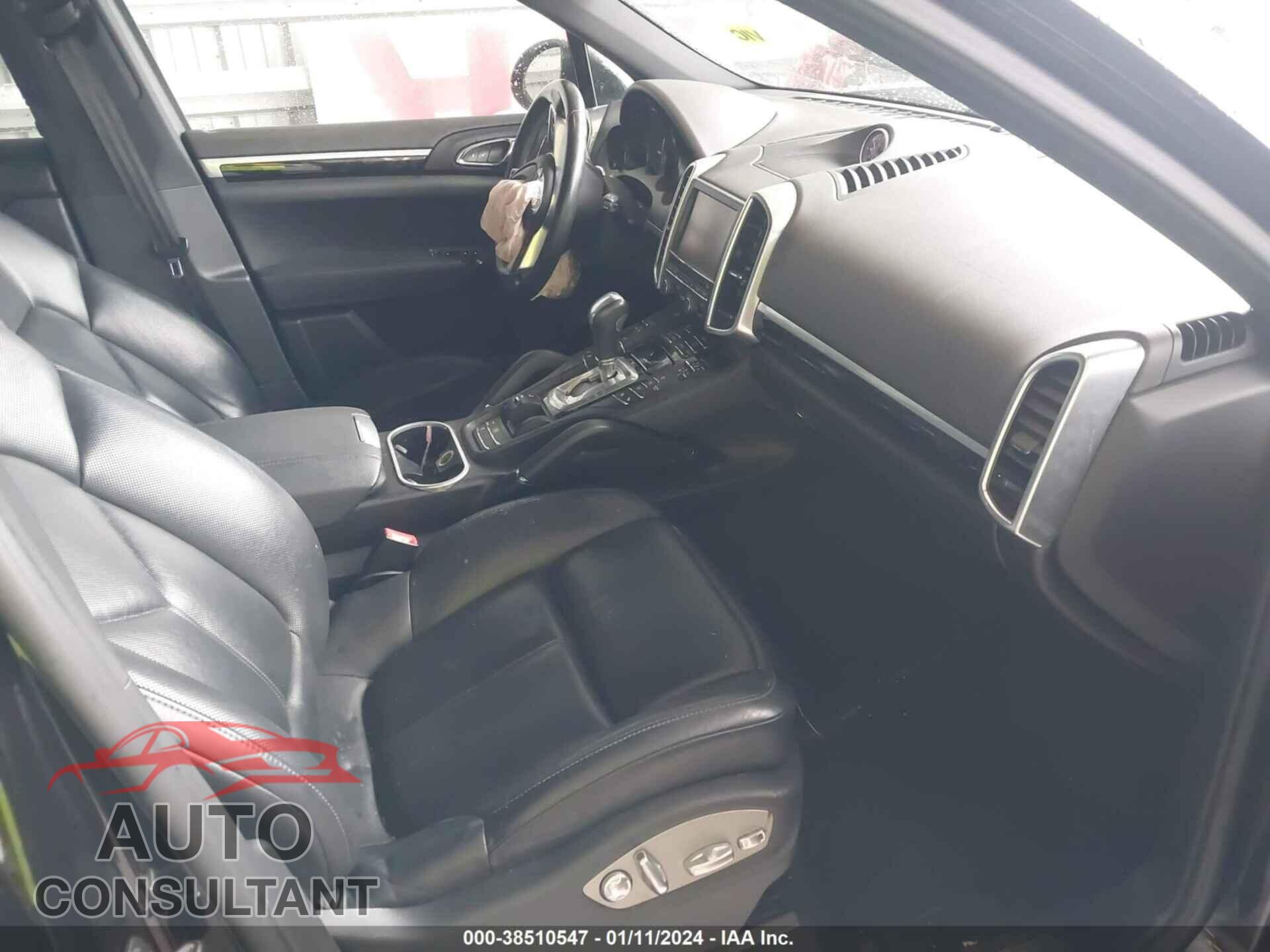 PORSCHE CAYENNE 2016 - WP1AA2A21GLA03624