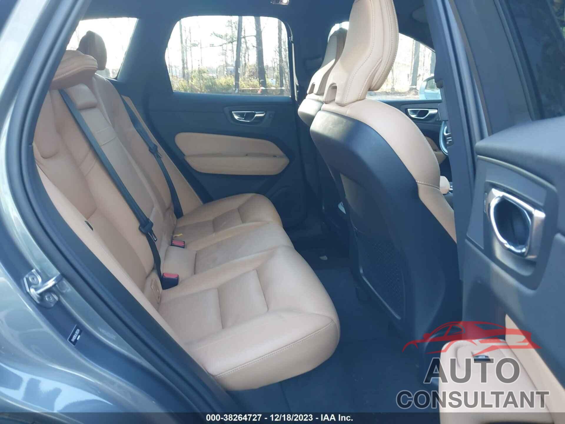 VOLVO XC60 2020 - YV4102RL0L1555314