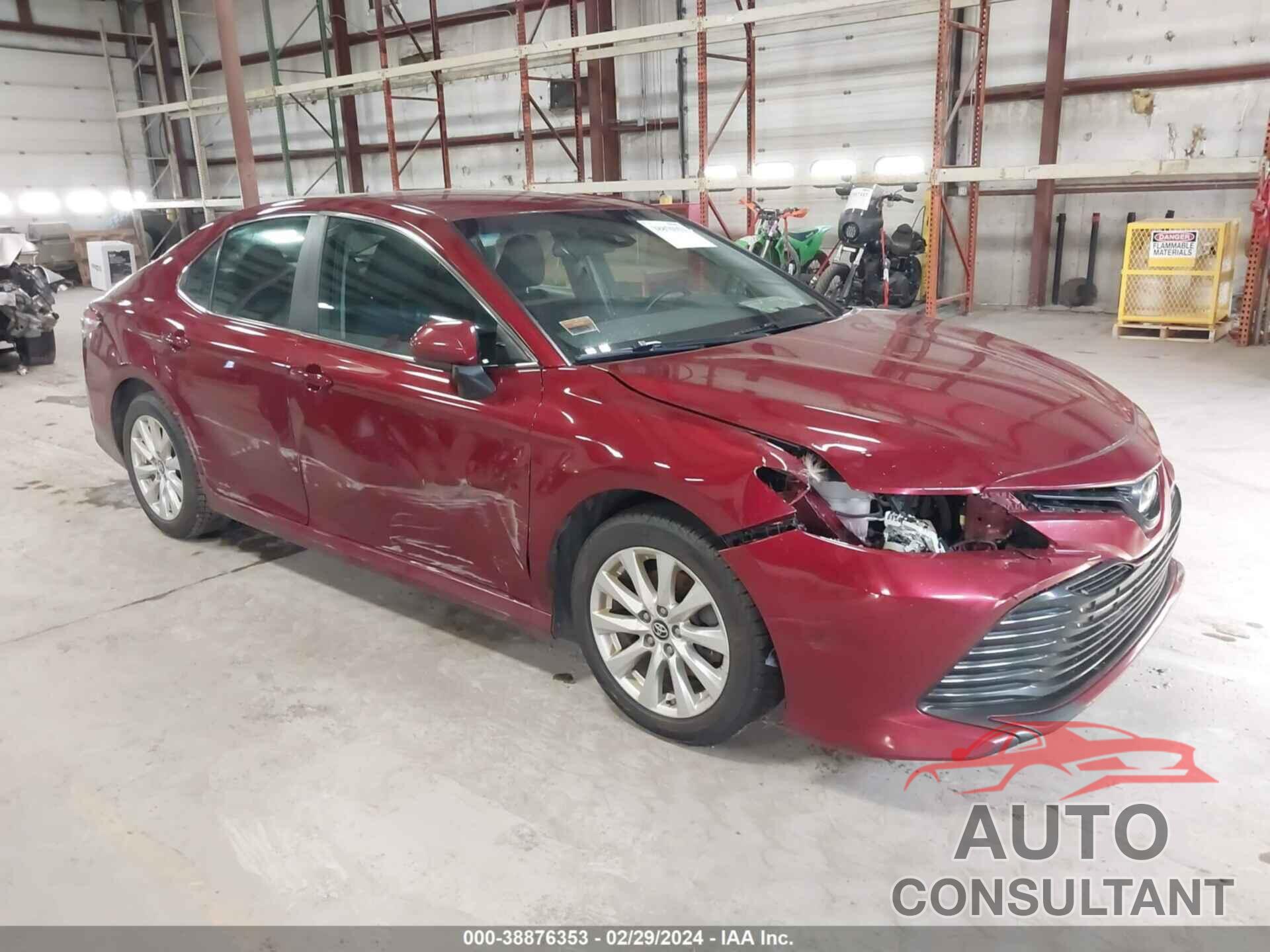 TOYOTA CAMRY 2018 - 4T1B11HK7JU520798