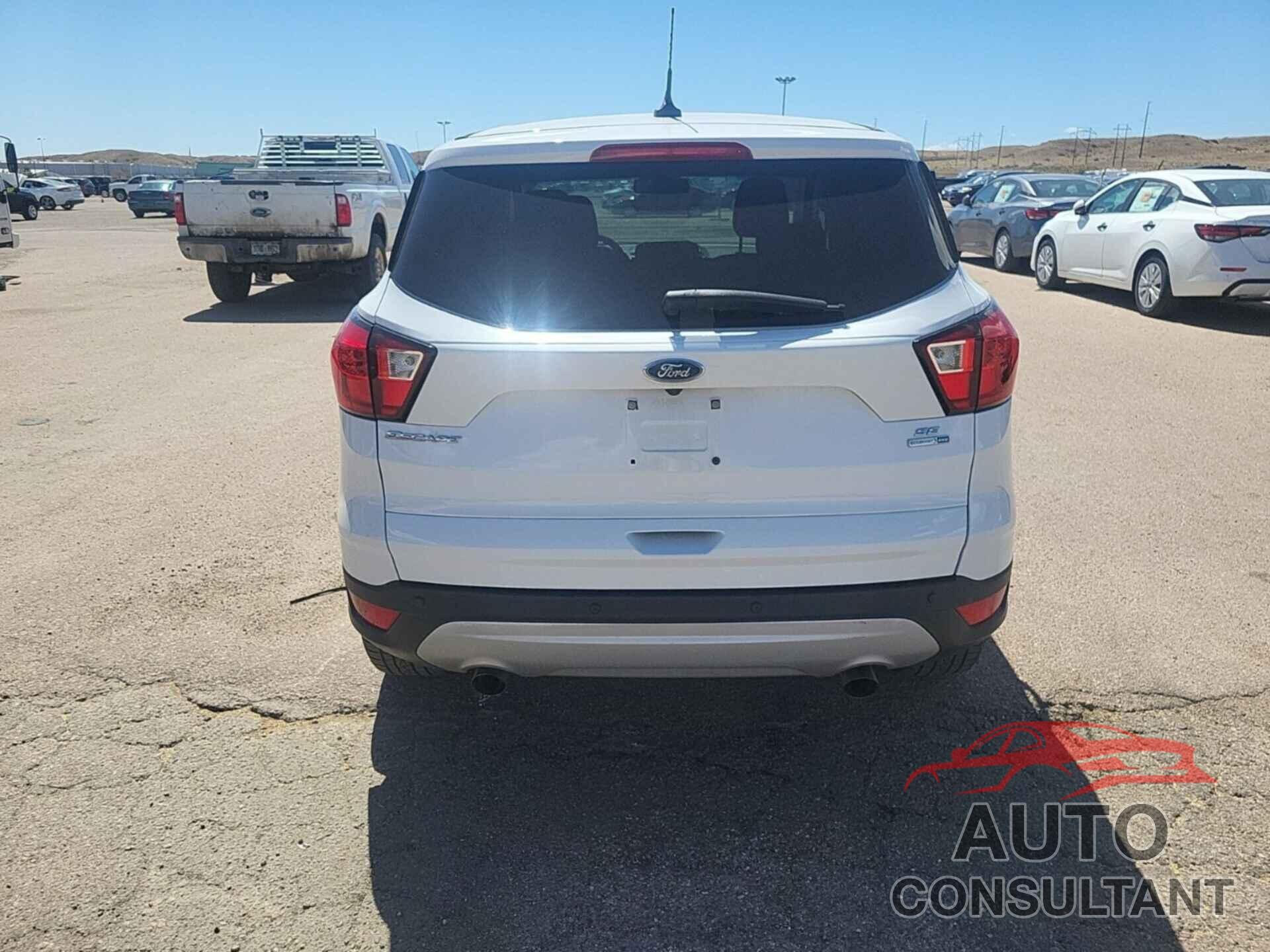 FORD ESCAPE 2019 - 1FMCU9GD9KUC26611