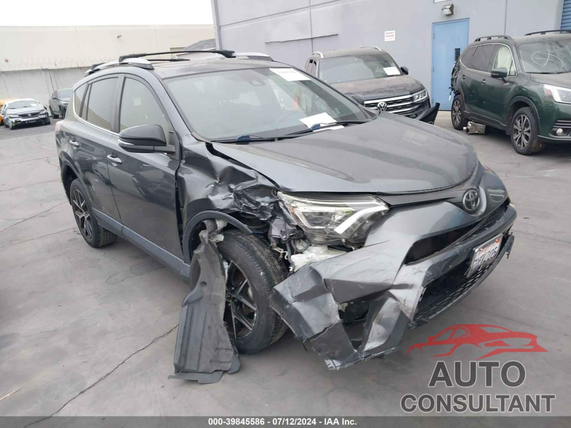 TOYOTA RAV4 2017 - JTMNFREV4HD102001