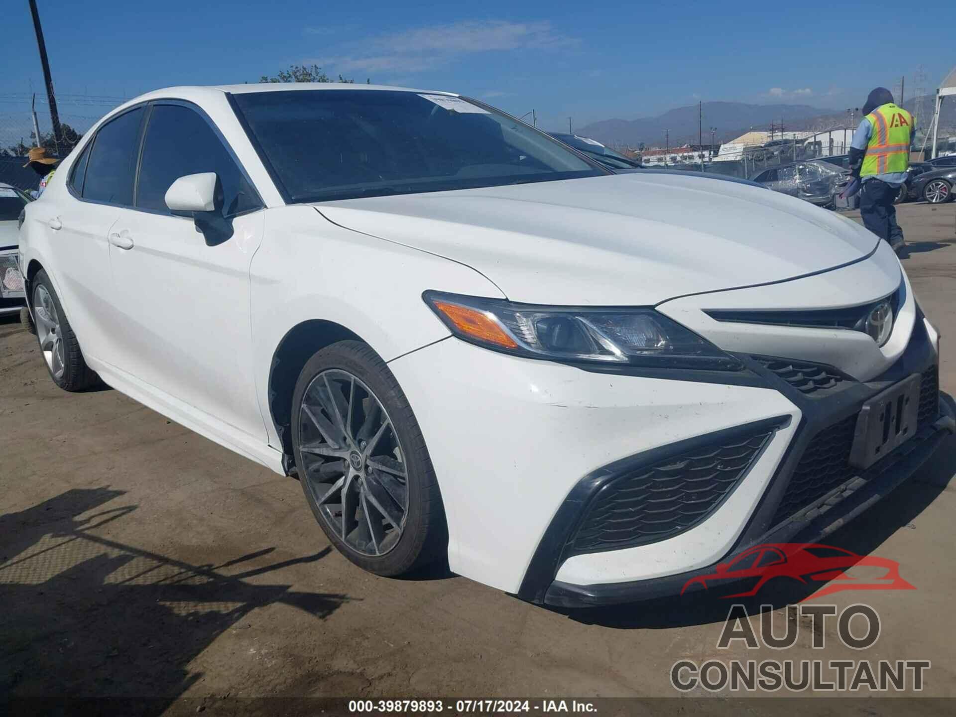 TOYOTA CAMRY 2021 - 4T1G11AK8MU521608