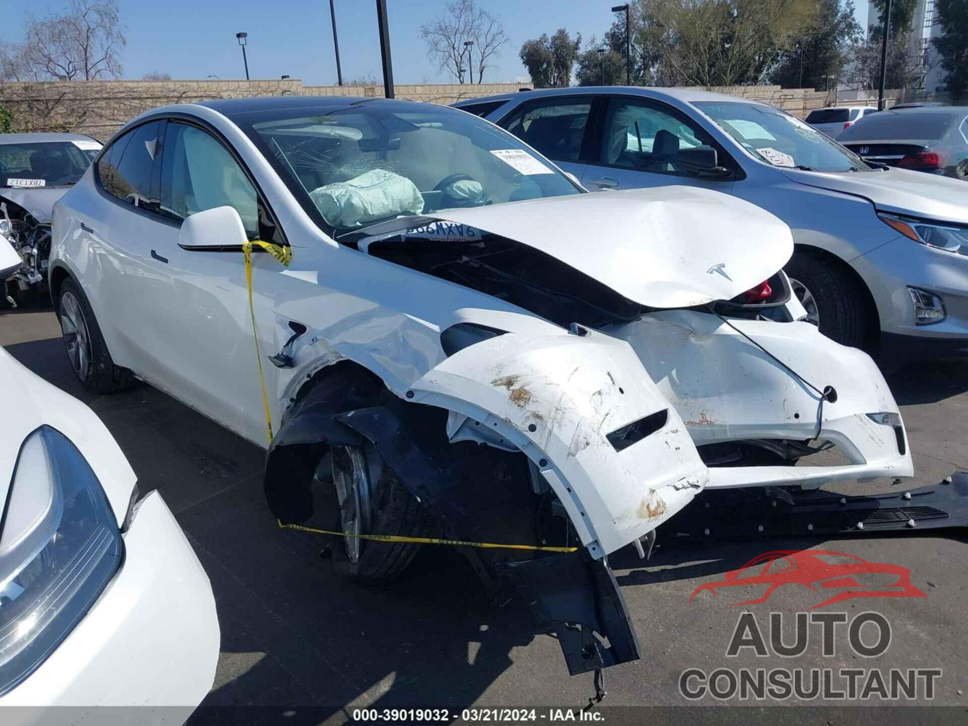 TESLA MODEL Y 2022 - 7SAYGDEE6NF413675