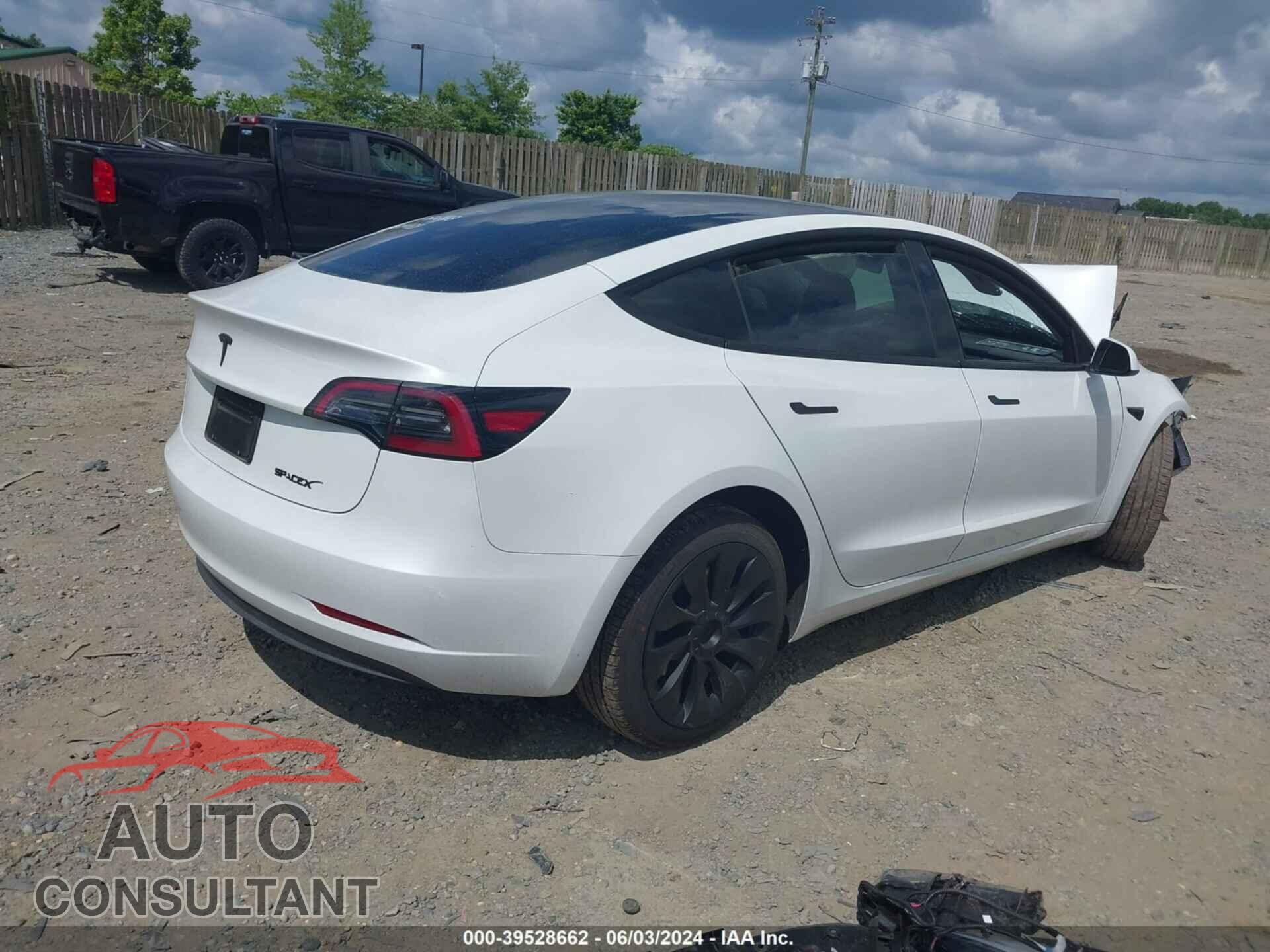 TESLA MODEL 3 2023 - 5YJ3E1EA2PF652281