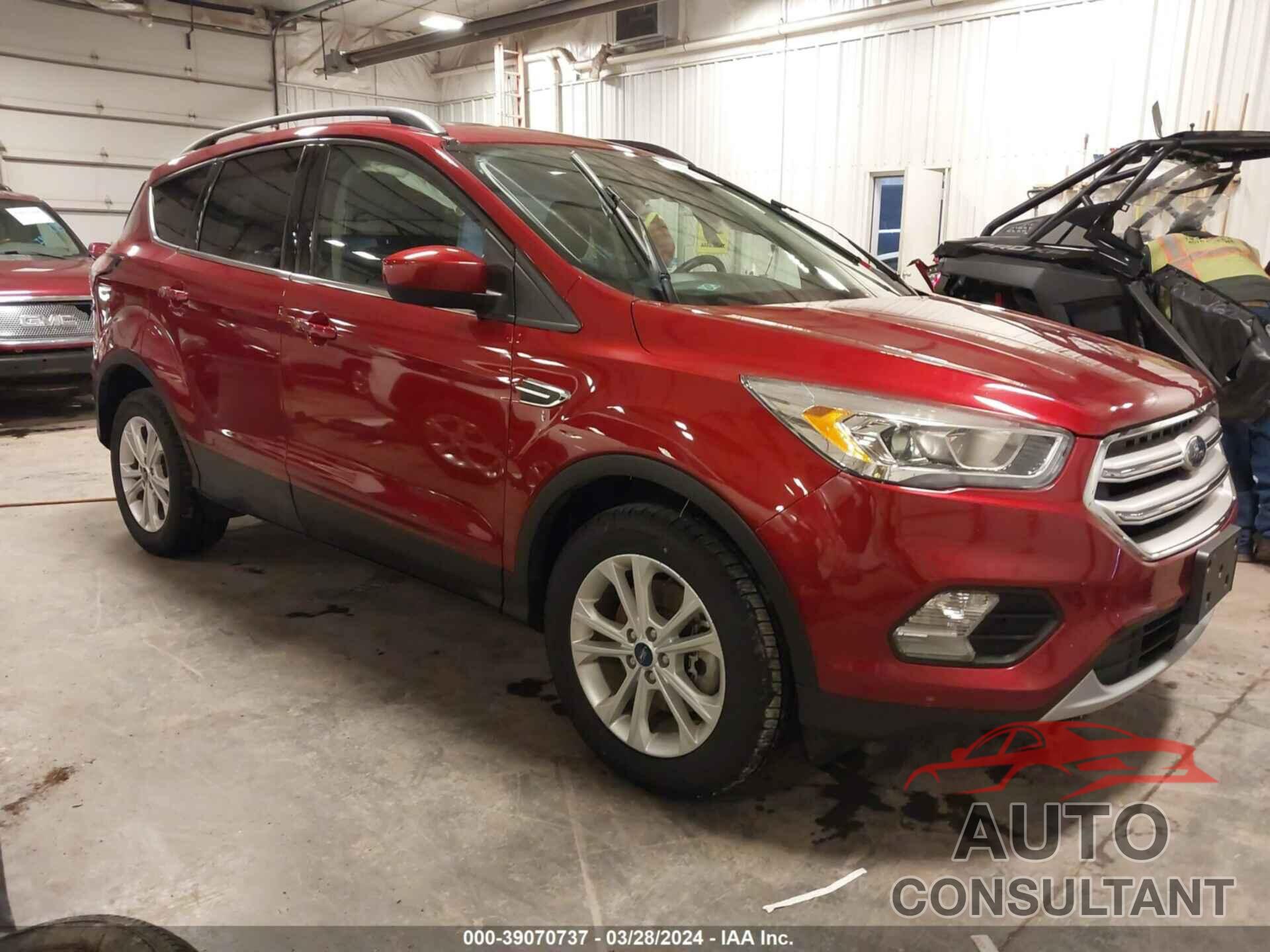 FORD ESCAPE 2018 - 1FMCU9HD7JUD04753