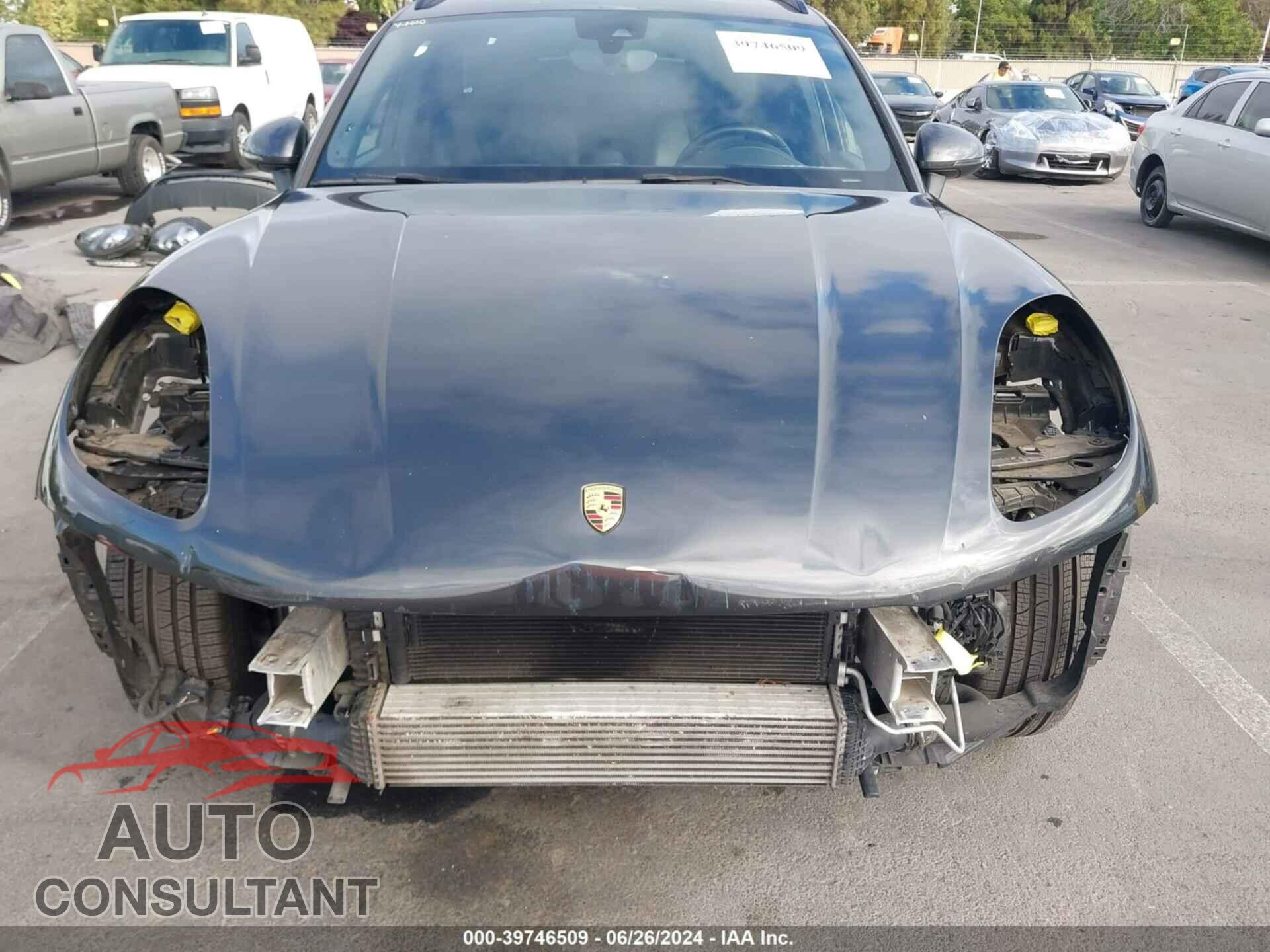 PORSCHE MACAN 2017 - WP1AA2A54HLB03275