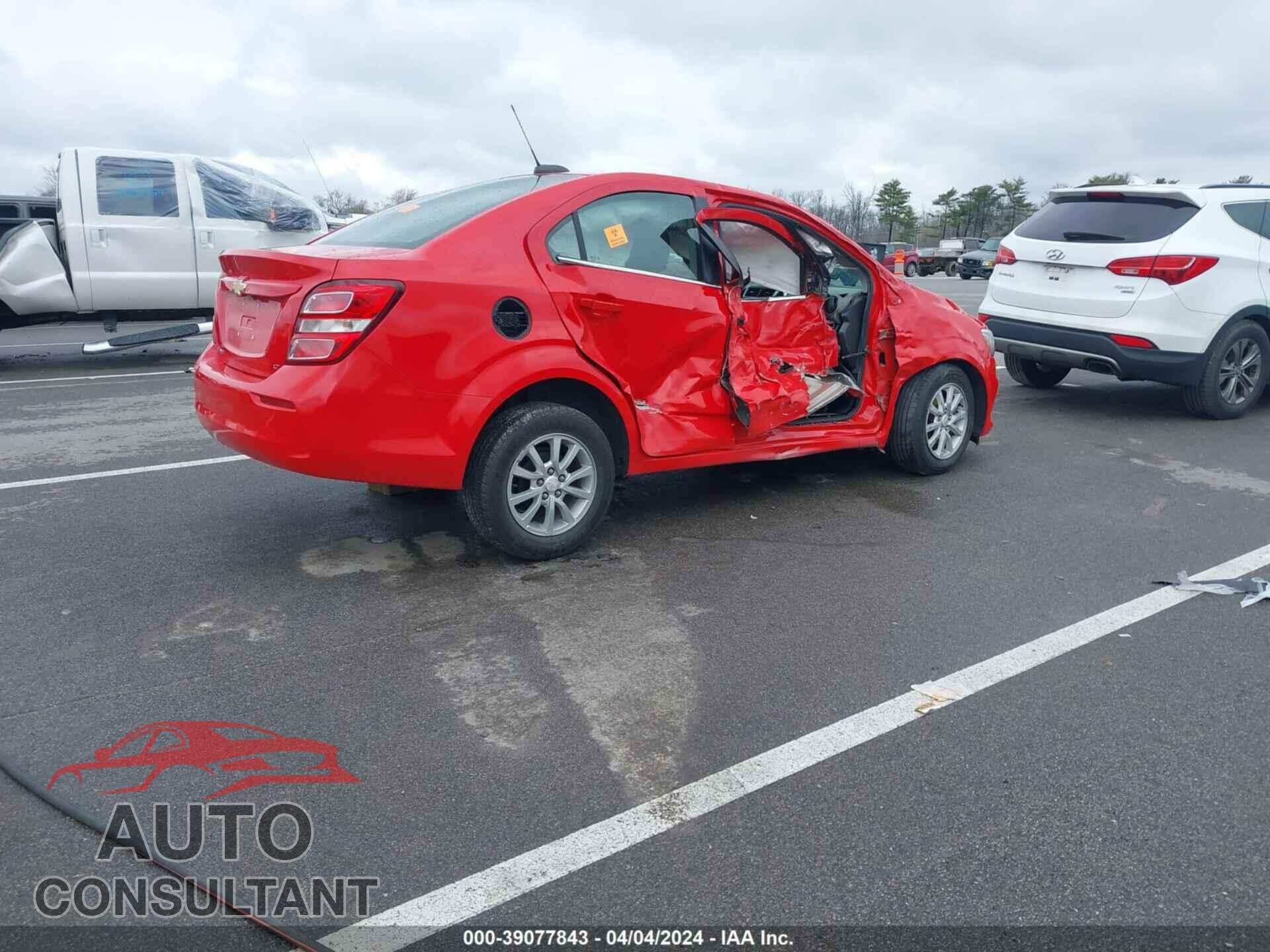CHEVROLET SONIC 2017 - 1G1JD5SH3H4123247