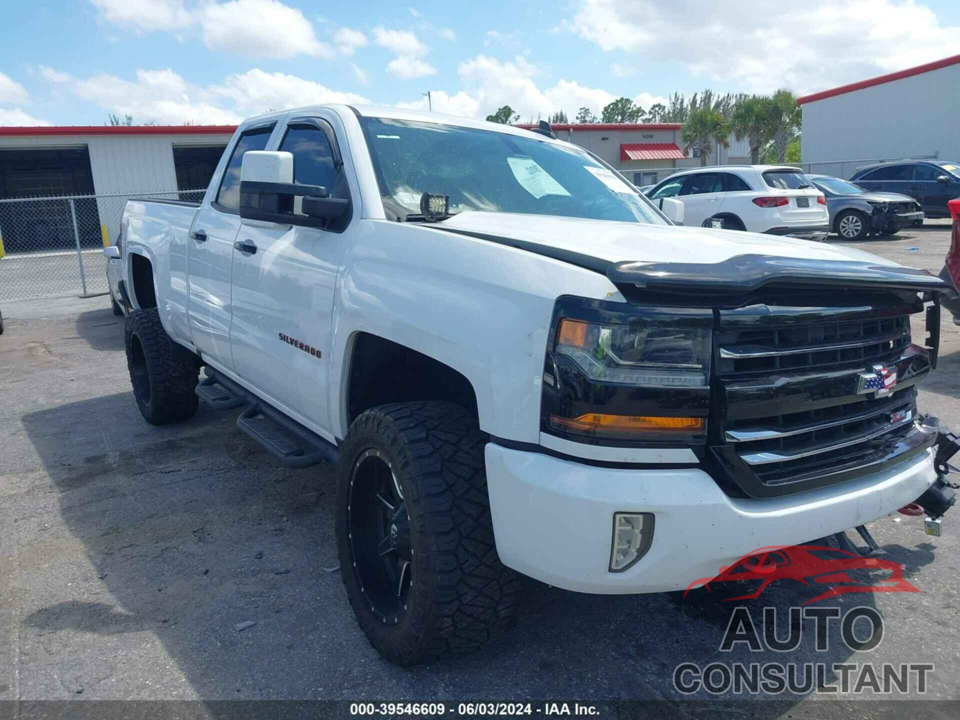 CHEVROLET SILVERADO 1500 2017 - 1GCVKREC0HZ367317