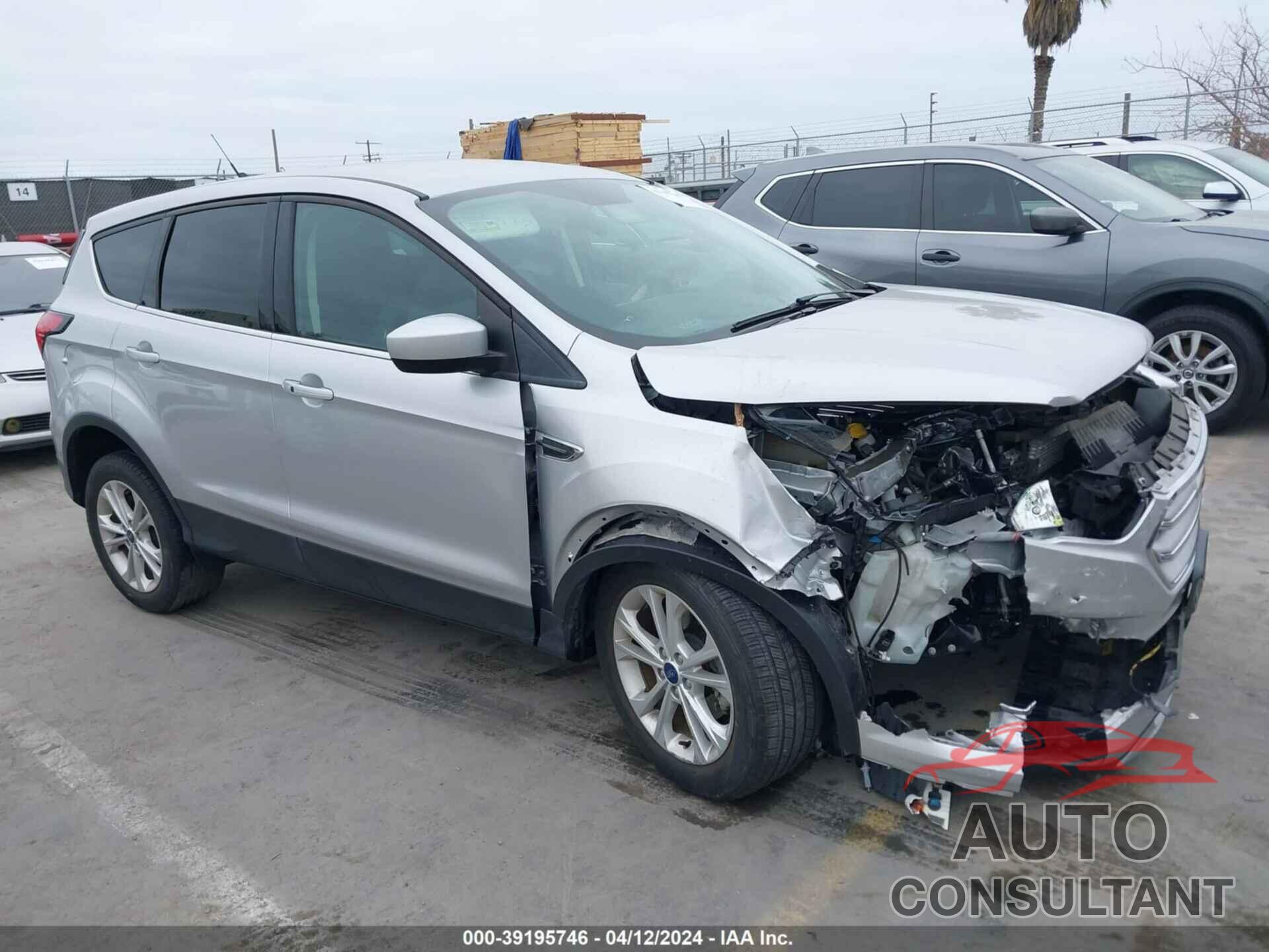 FORD ESCAPE 2019 - 1FMCU0GD8KUC27552